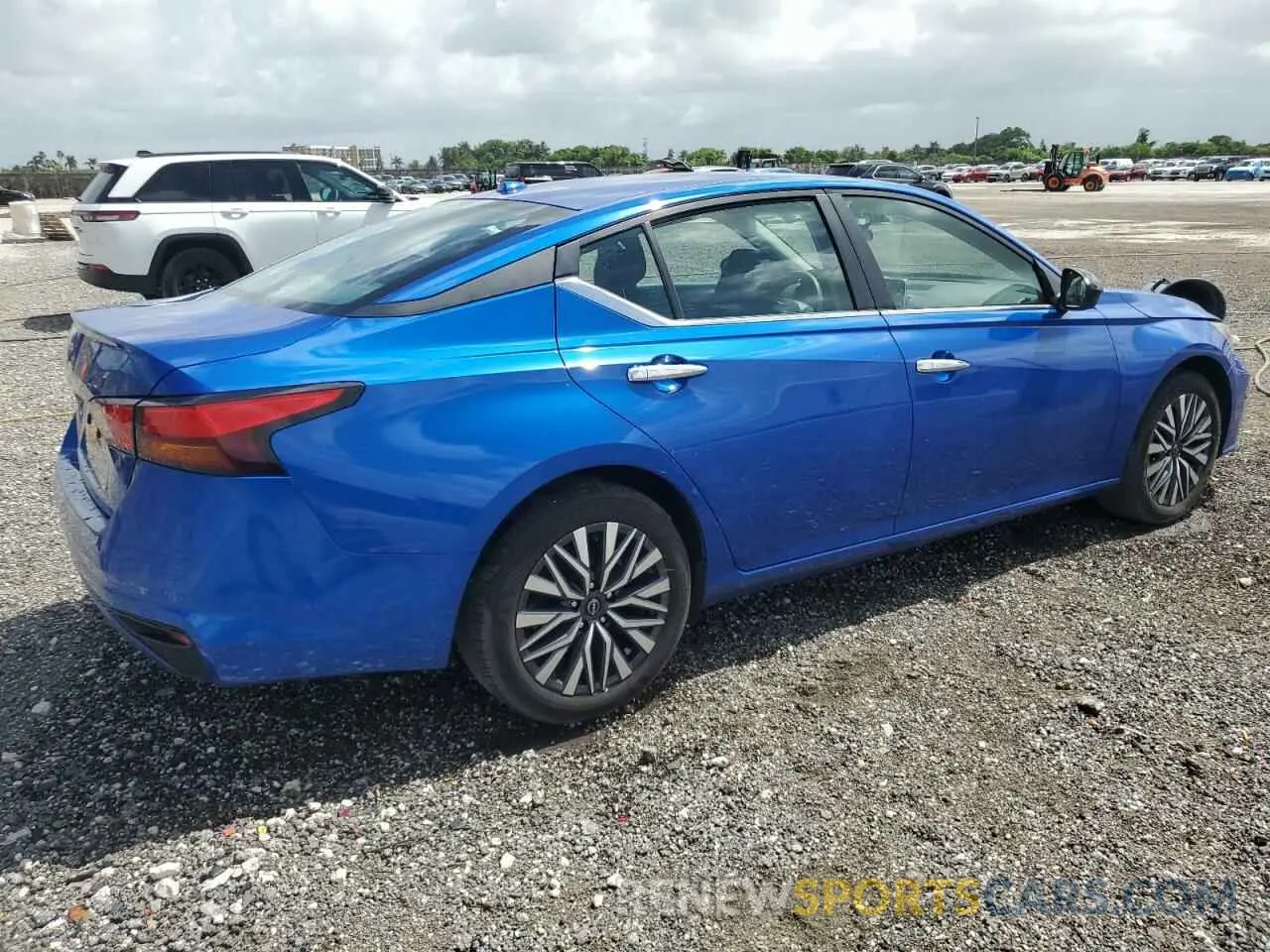 3 Photograph of a damaged car 1N4BL4DV8SN303410 NISSAN ALTIMA 2025
