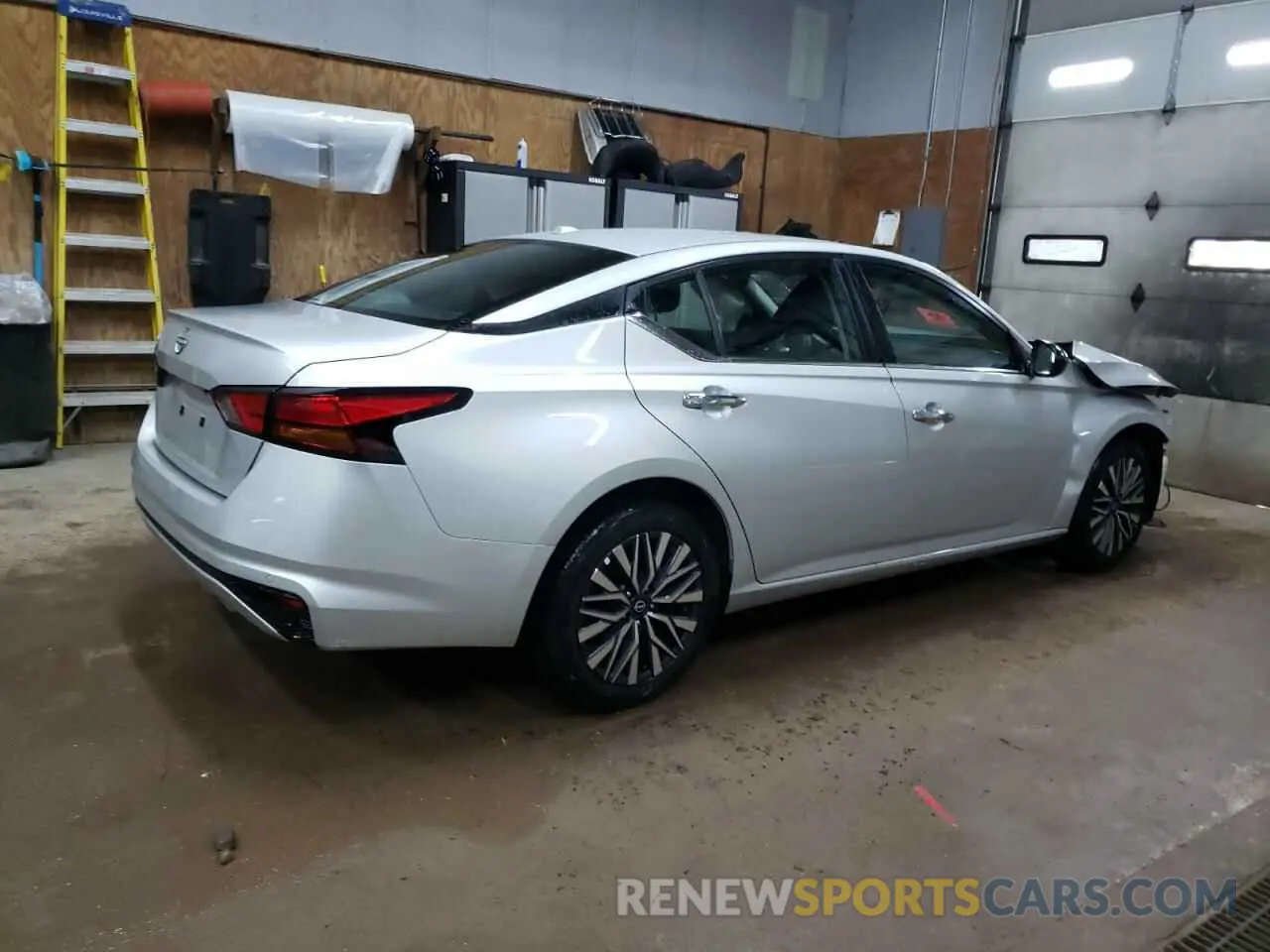 3 Photograph of a damaged car 1N4BL4DV8SN356673 NISSAN ALTIMA 2025