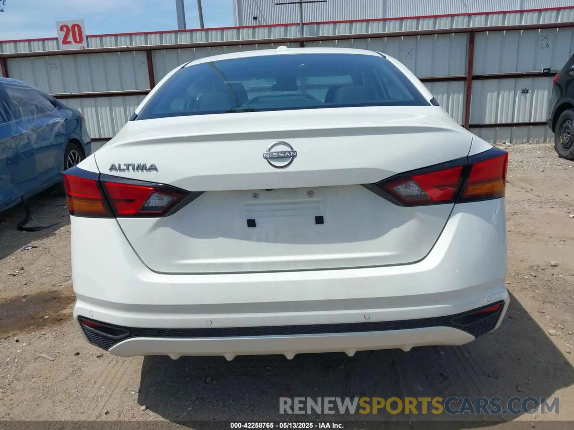 17 Photograph of a damaged car 1N4BL4DV8SN371660 NISSAN ALTIMA 2025