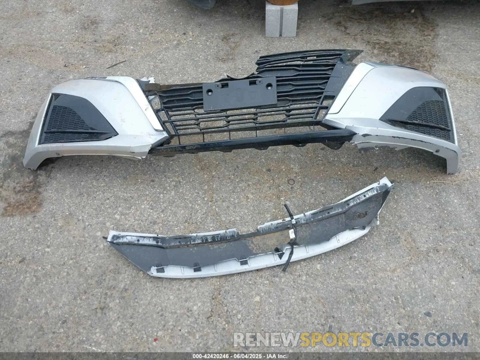 11 Photograph of a damaged car 1N4BL4DV8SN378768 NISSAN ALTIMA 2025