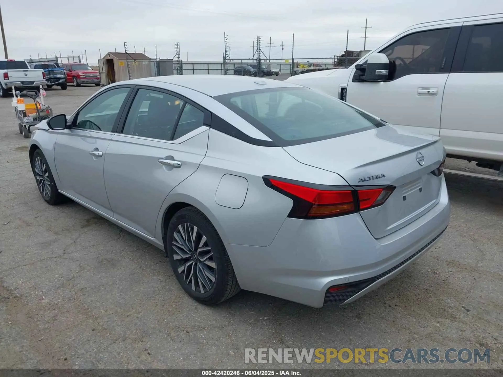 3 Photograph of a damaged car 1N4BL4DV8SN378768 NISSAN ALTIMA 2025