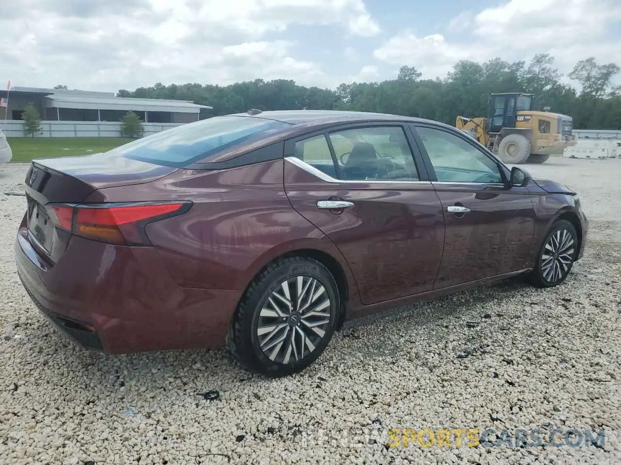 3 Photograph of a damaged car 1N4BL4DV9SN309023 NISSAN ALTIMA 2025