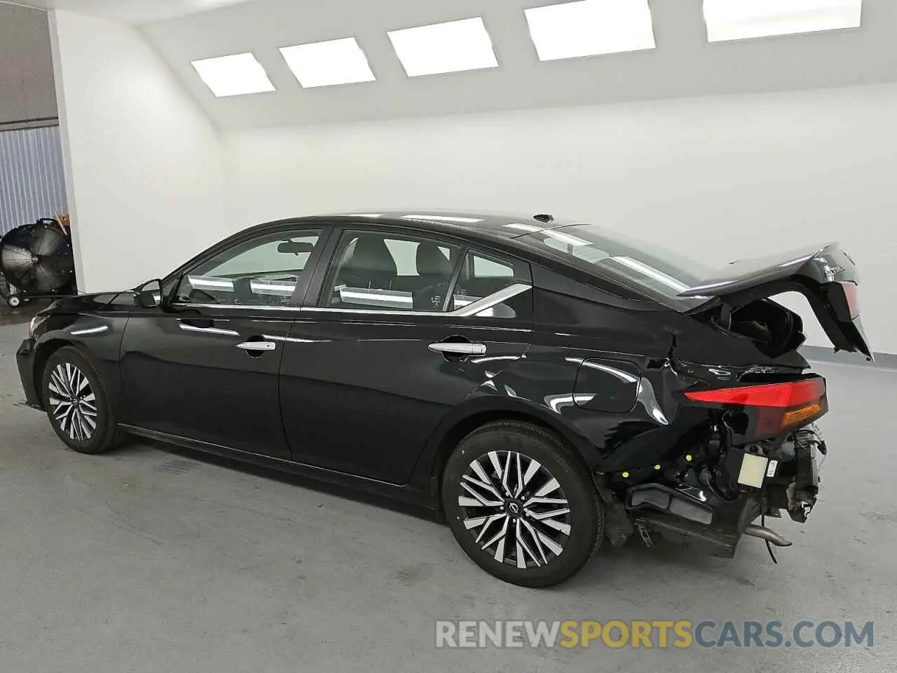 2 Photograph of a damaged car 1N4BL4DV9SN326730 NISSAN ALTIMA 2025