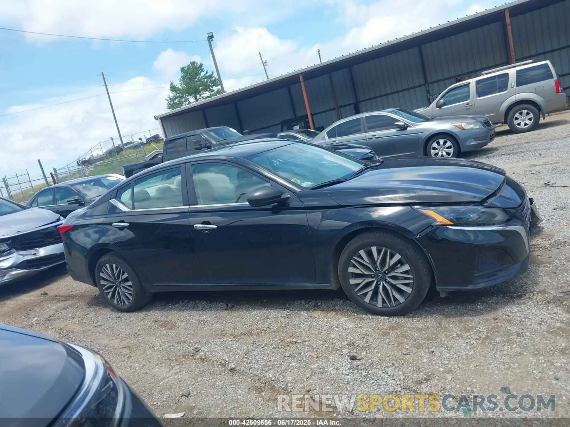 14 Photograph of a damaged car 1N4BL4DV9SN330860 NISSAN ALTIMA 2025