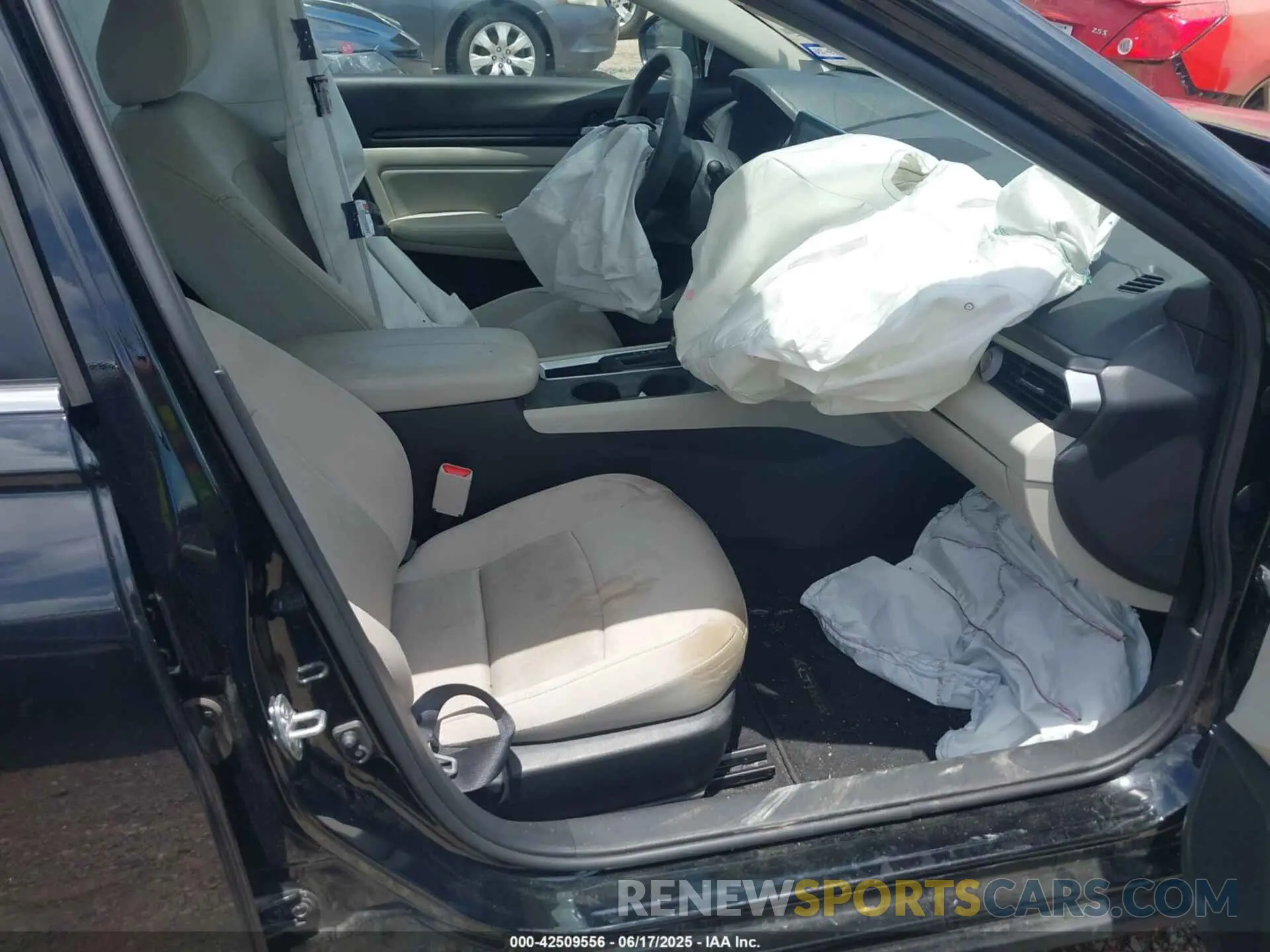 5 Photograph of a damaged car 1N4BL4DV9SN330860 NISSAN ALTIMA 2025