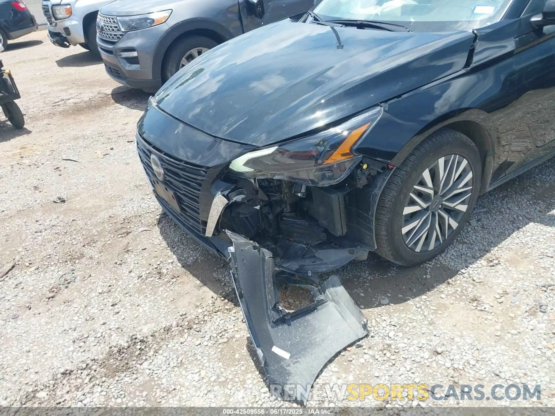 6 Photograph of a damaged car 1N4BL4DV9SN330860 NISSAN ALTIMA 2025