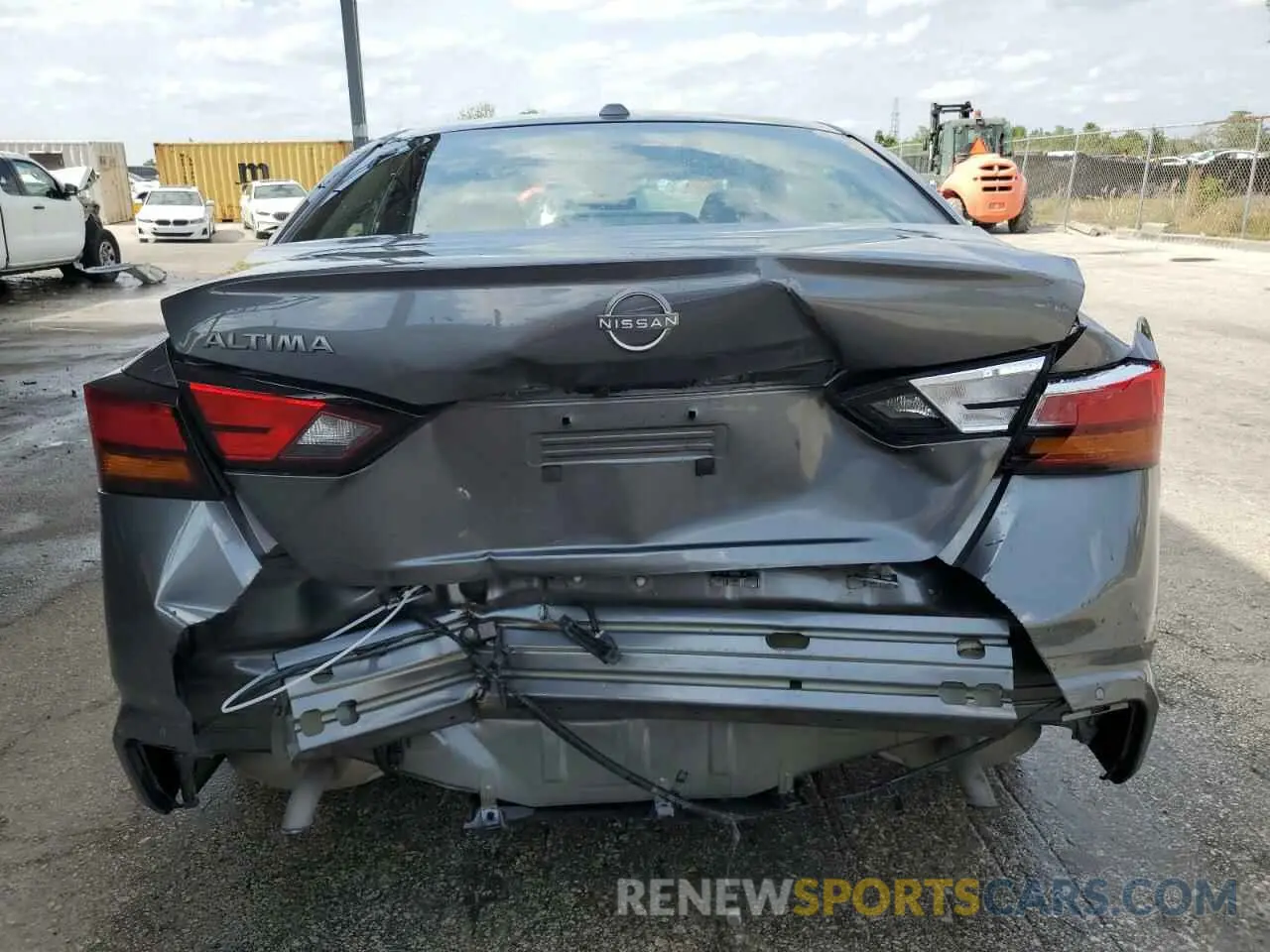 6 Photograph of a damaged car 1N4BL4DV9SN341423 NISSAN ALTIMA 2025