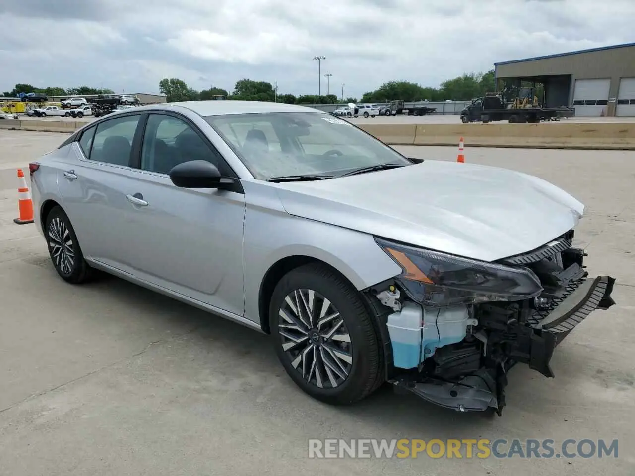 4 Photograph of a damaged car 1N4BL4DV9SN359100 NISSAN ALTIMA 2025