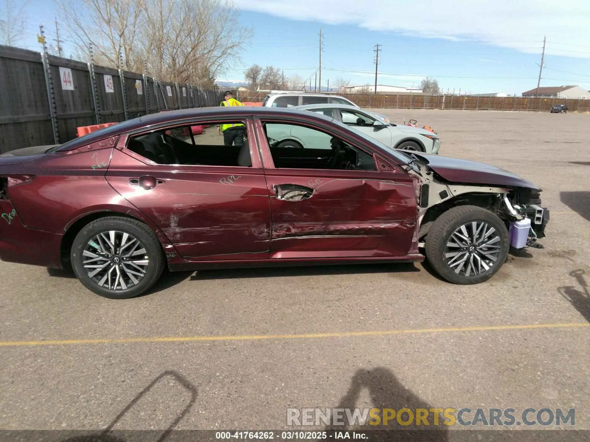 14 Photograph of a damaged car 1N4BL4DV9SN361705 NISSAN ALTIMA 2025