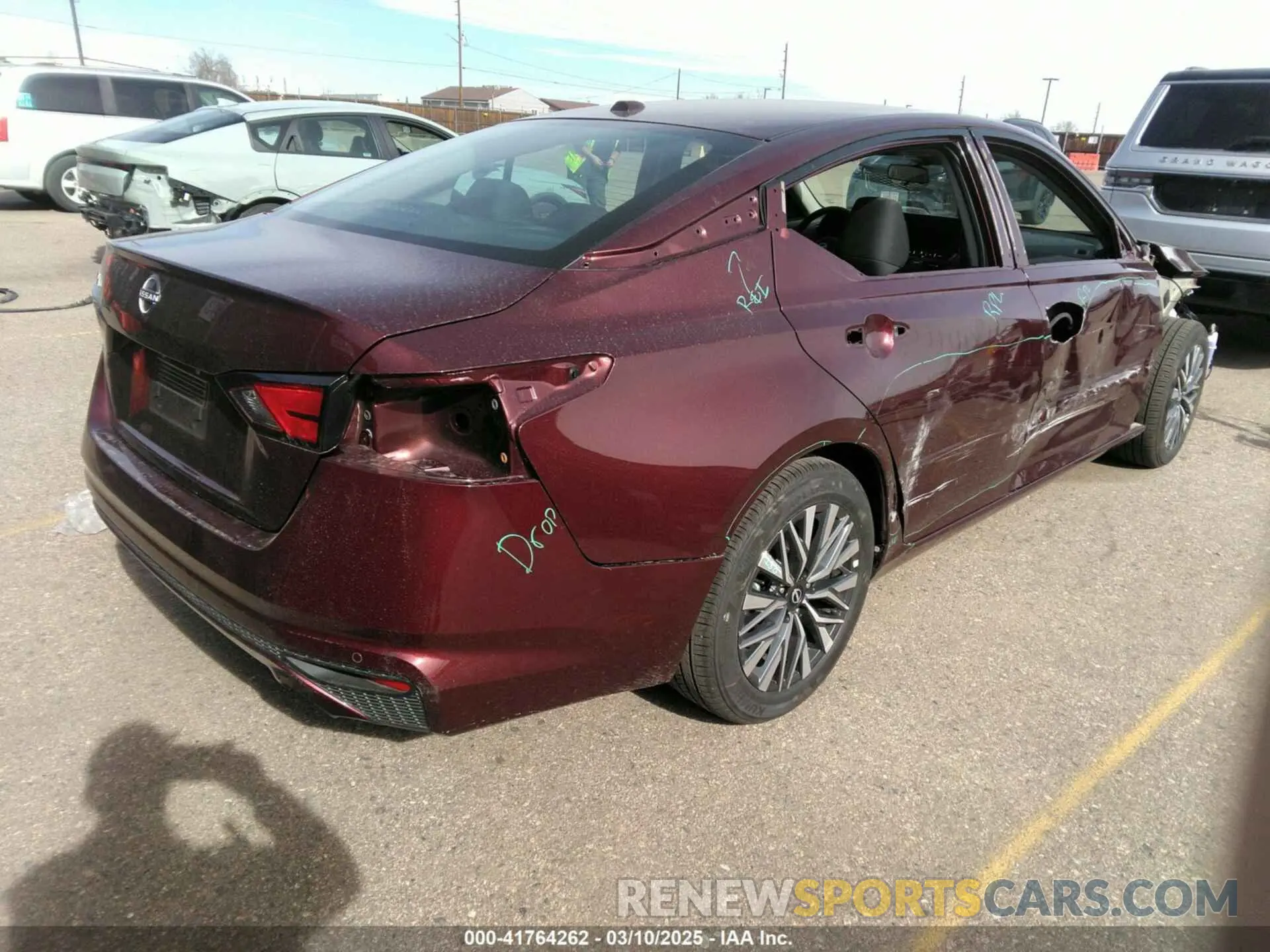 4 Photograph of a damaged car 1N4BL4DV9SN361705 NISSAN ALTIMA 2025