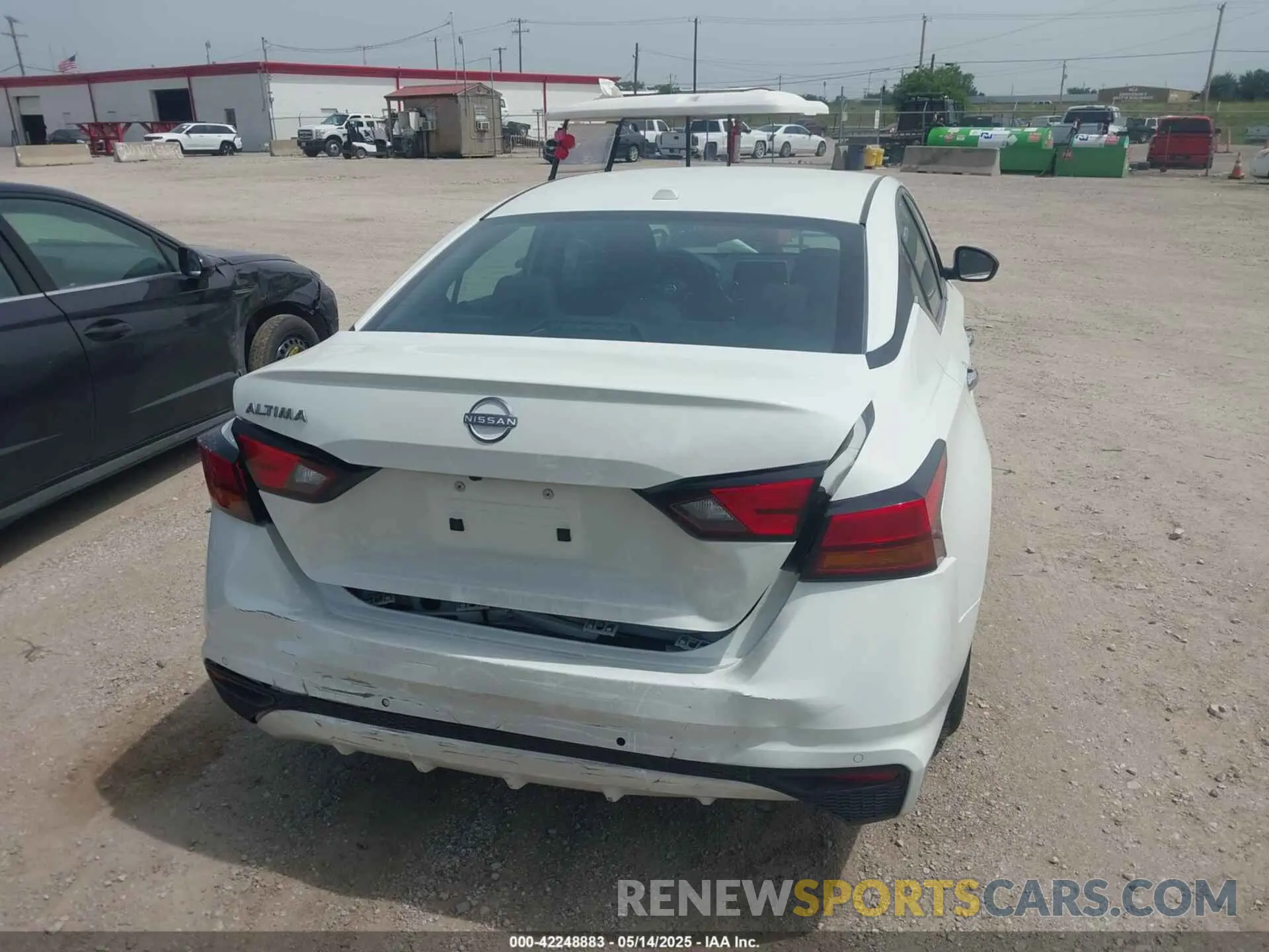 16 Photograph of a damaged car 1N4BL4DV9SN362529 NISSAN ALTIMA 2025
