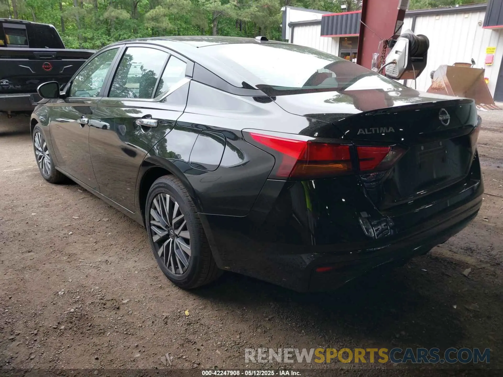 3 Photograph of a damaged car 1N4BL4DV9SN363129 NISSAN ALTIMA 2025