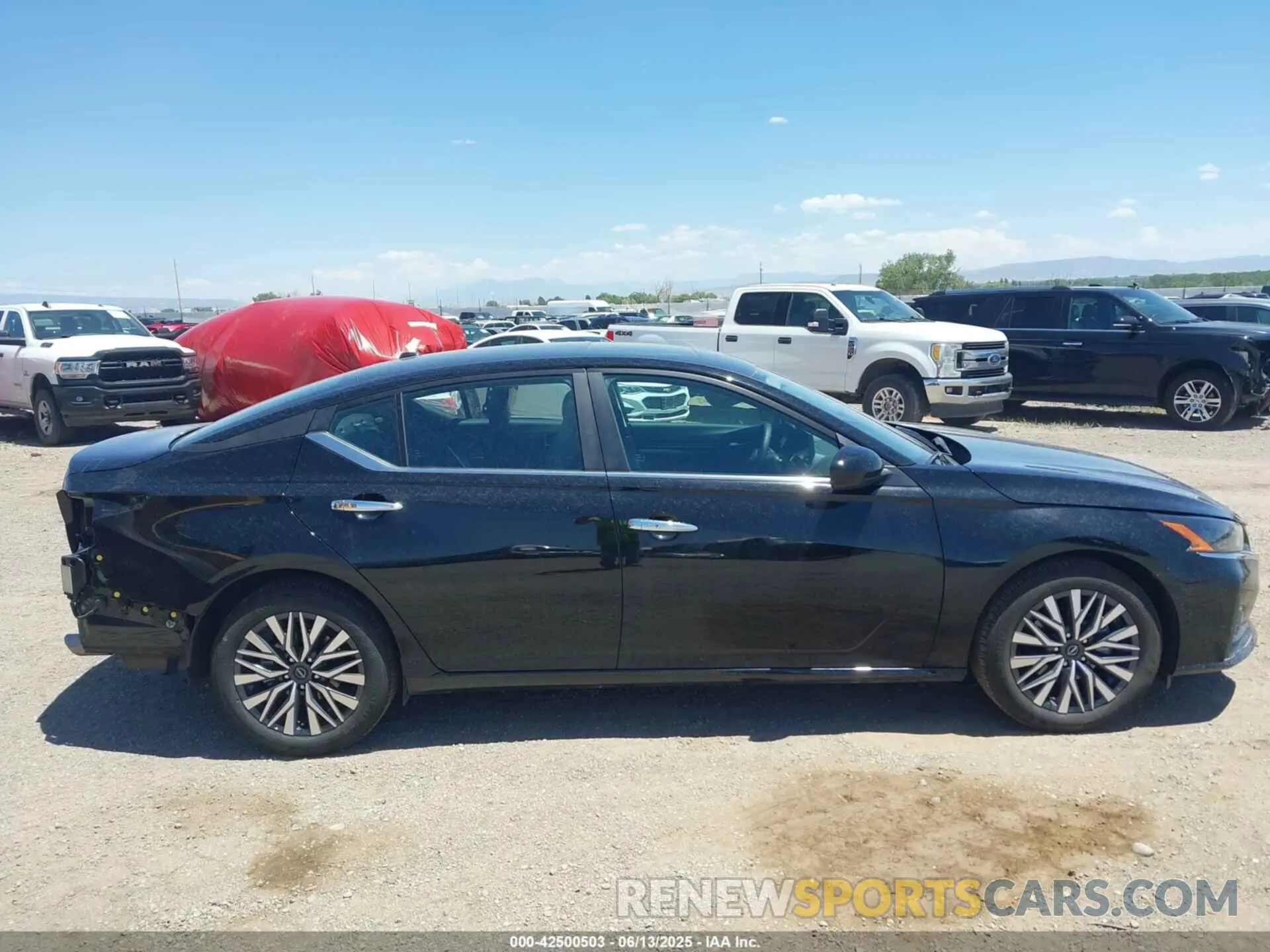 13 Photograph of a damaged car 1N4BL4DV9SN363437 NISSAN ALTIMA 2025