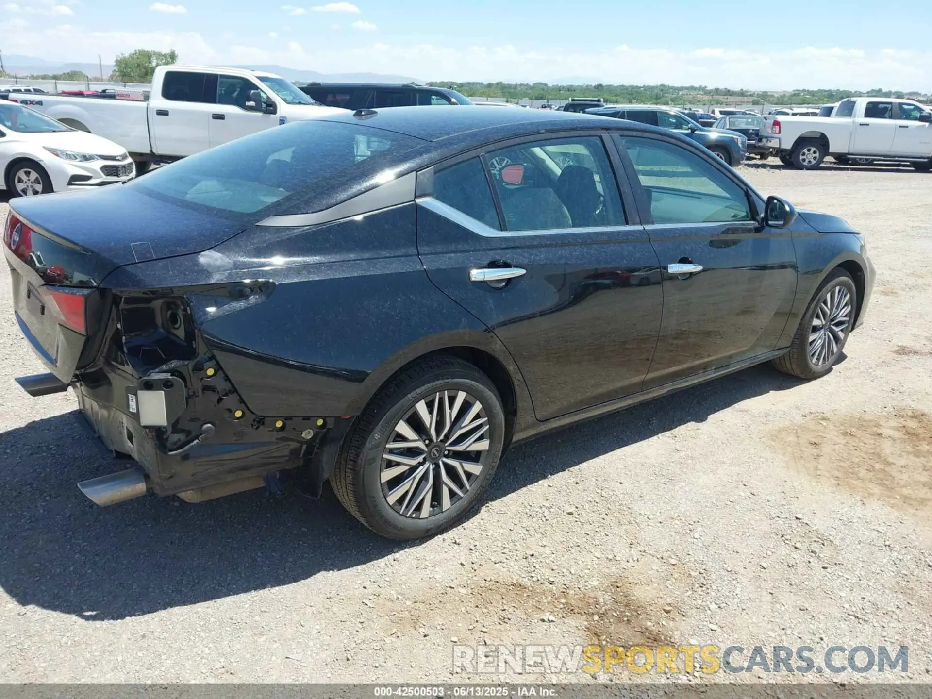 4 Photograph of a damaged car 1N4BL4DV9SN363437 NISSAN ALTIMA 2025