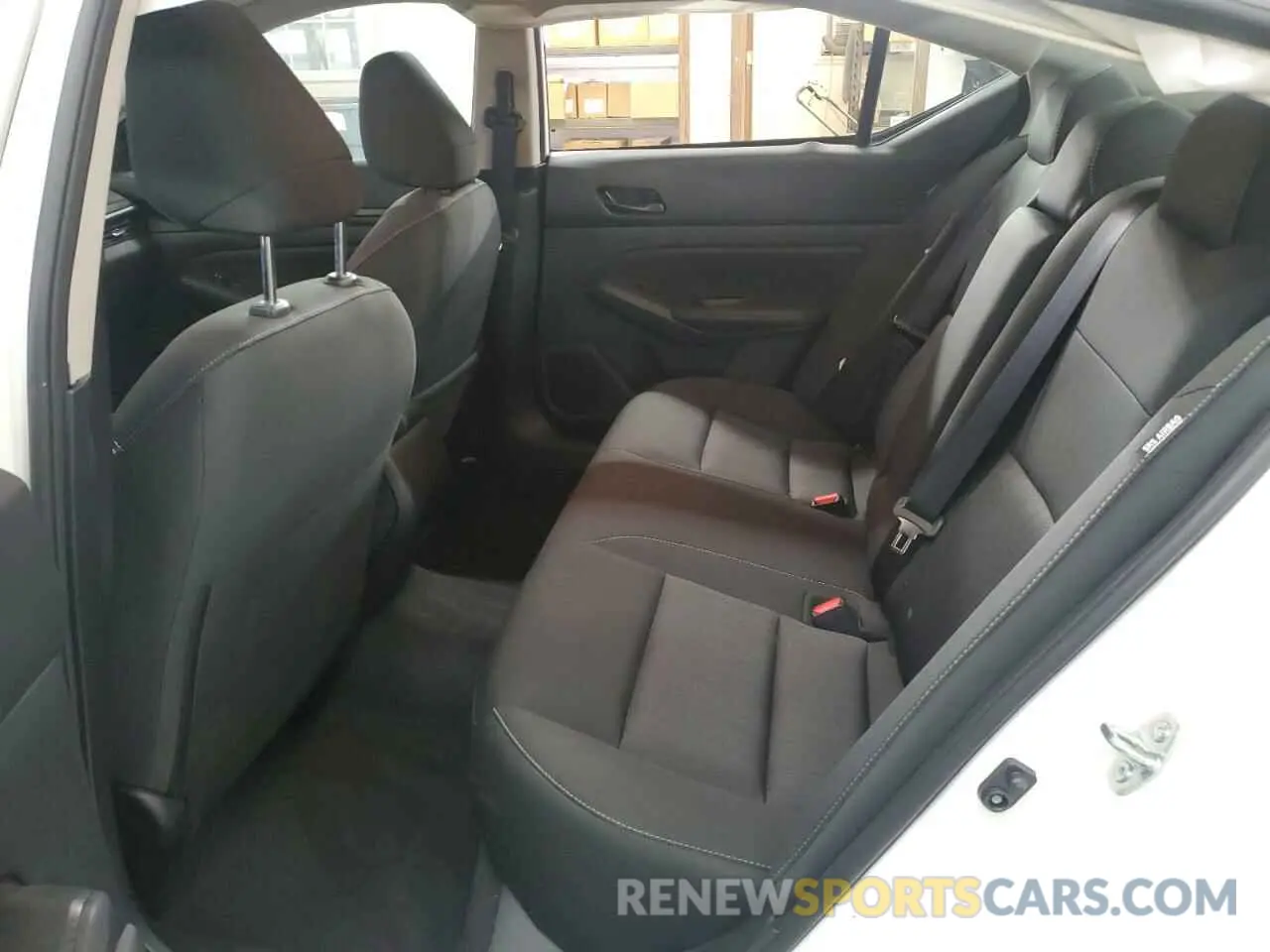 10 Photograph of a damaged car 1N4BL4DV9SN374275 NISSAN ALTIMA 2025