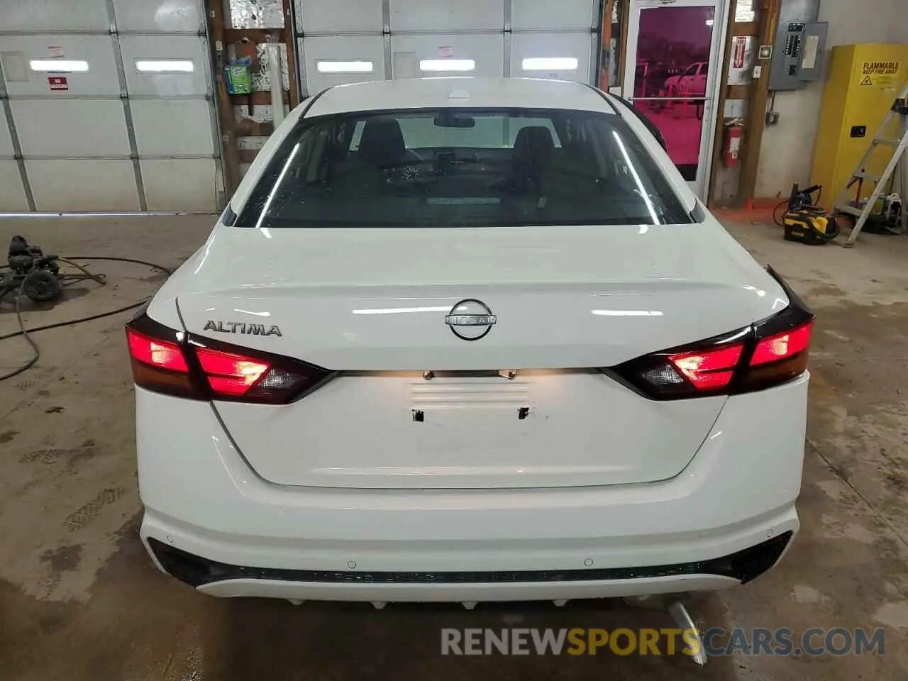 6 Photograph of a damaged car 1N4BL4DV9SN374275 NISSAN ALTIMA 2025