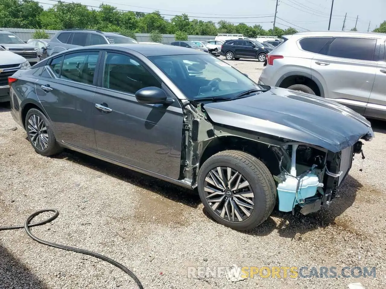 4 Photograph of a damaged car 1N4BL4DV9SN380951 NISSAN ALTIMA 2025