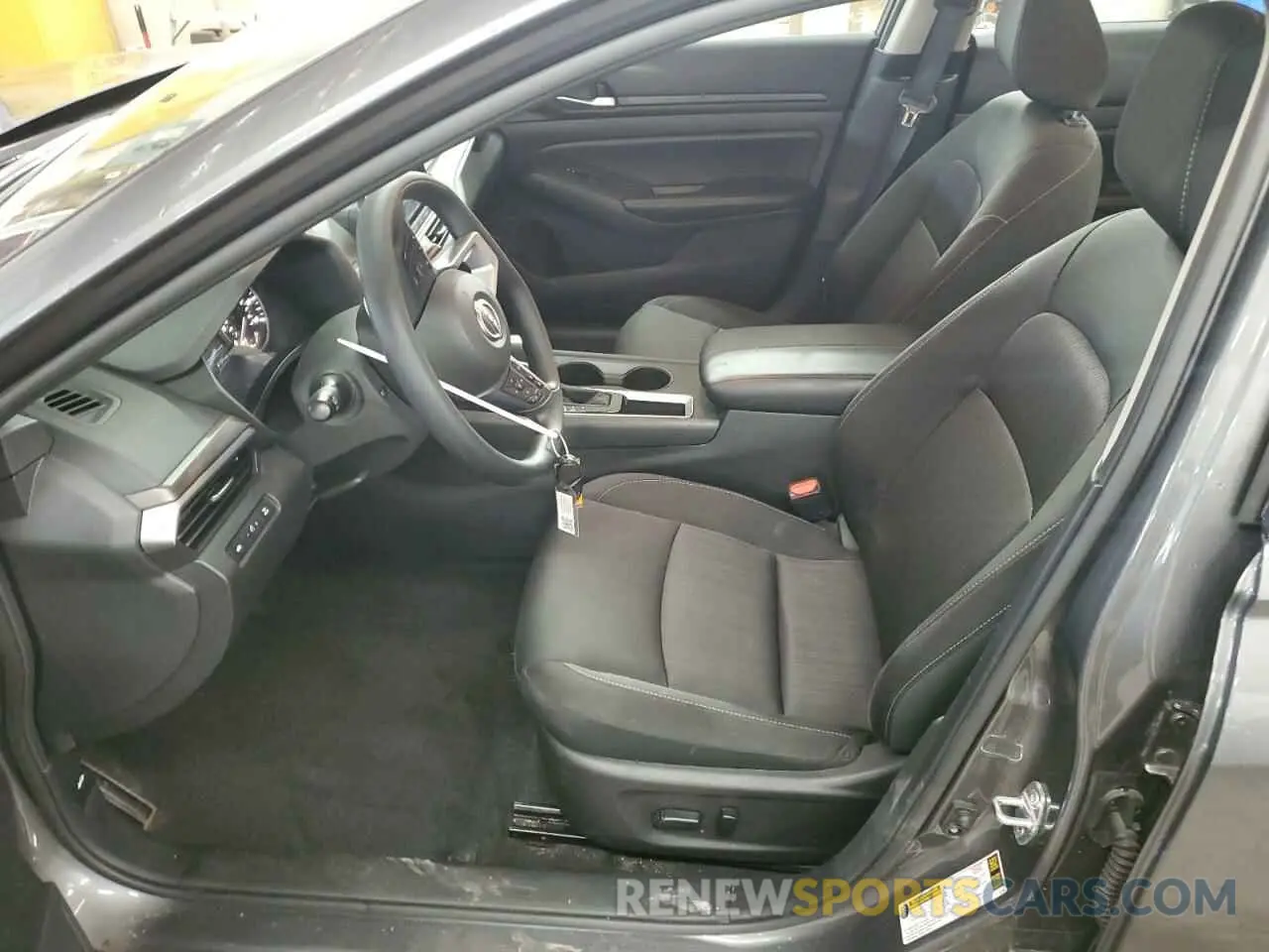 7 Photograph of a damaged car 1N4BL4DVXSN312707 NISSAN ALTIMA 2025