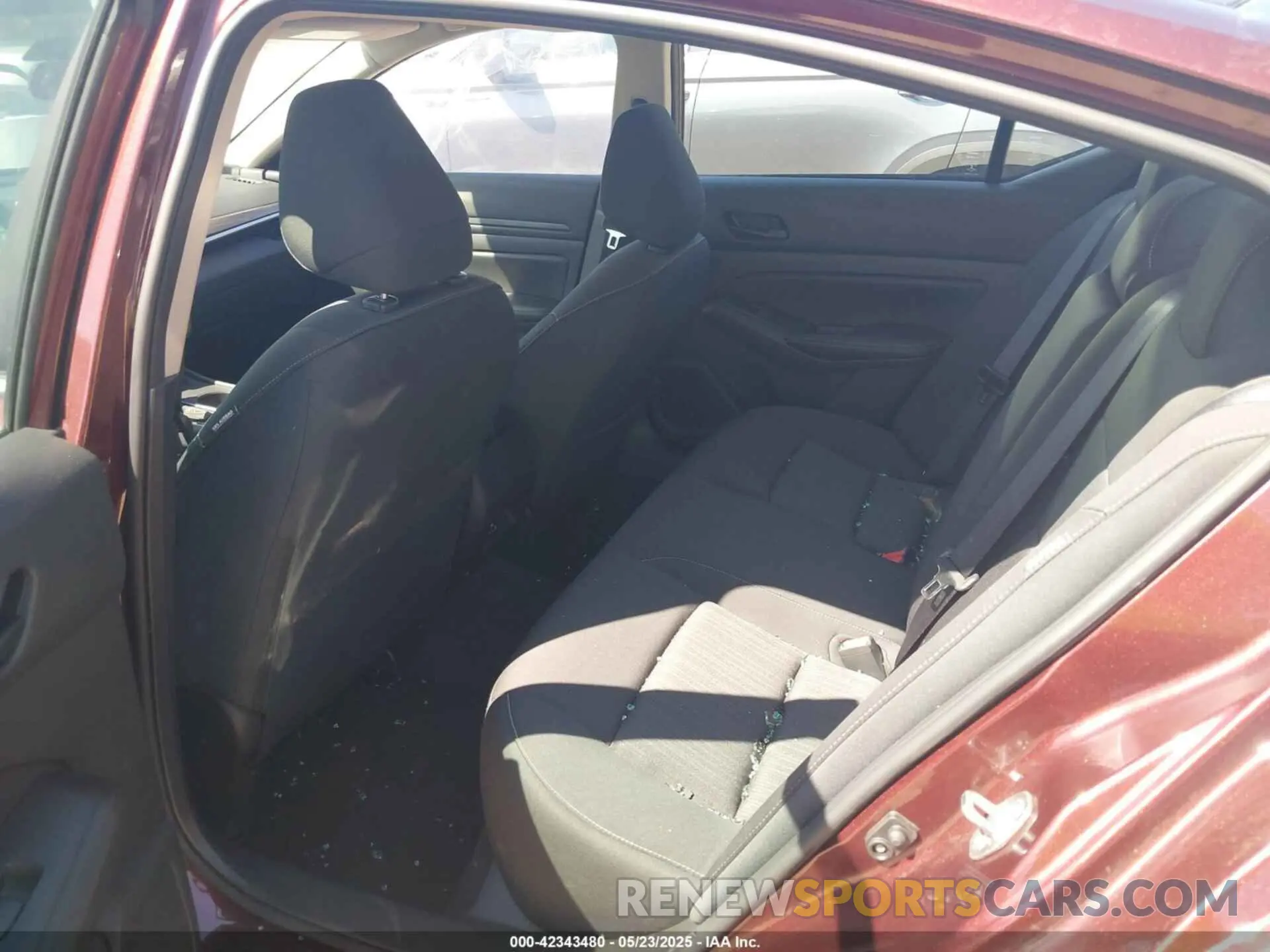 8 Photograph of a damaged car 1N4BL4DVXSN325442 NISSAN ALTIMA 2025