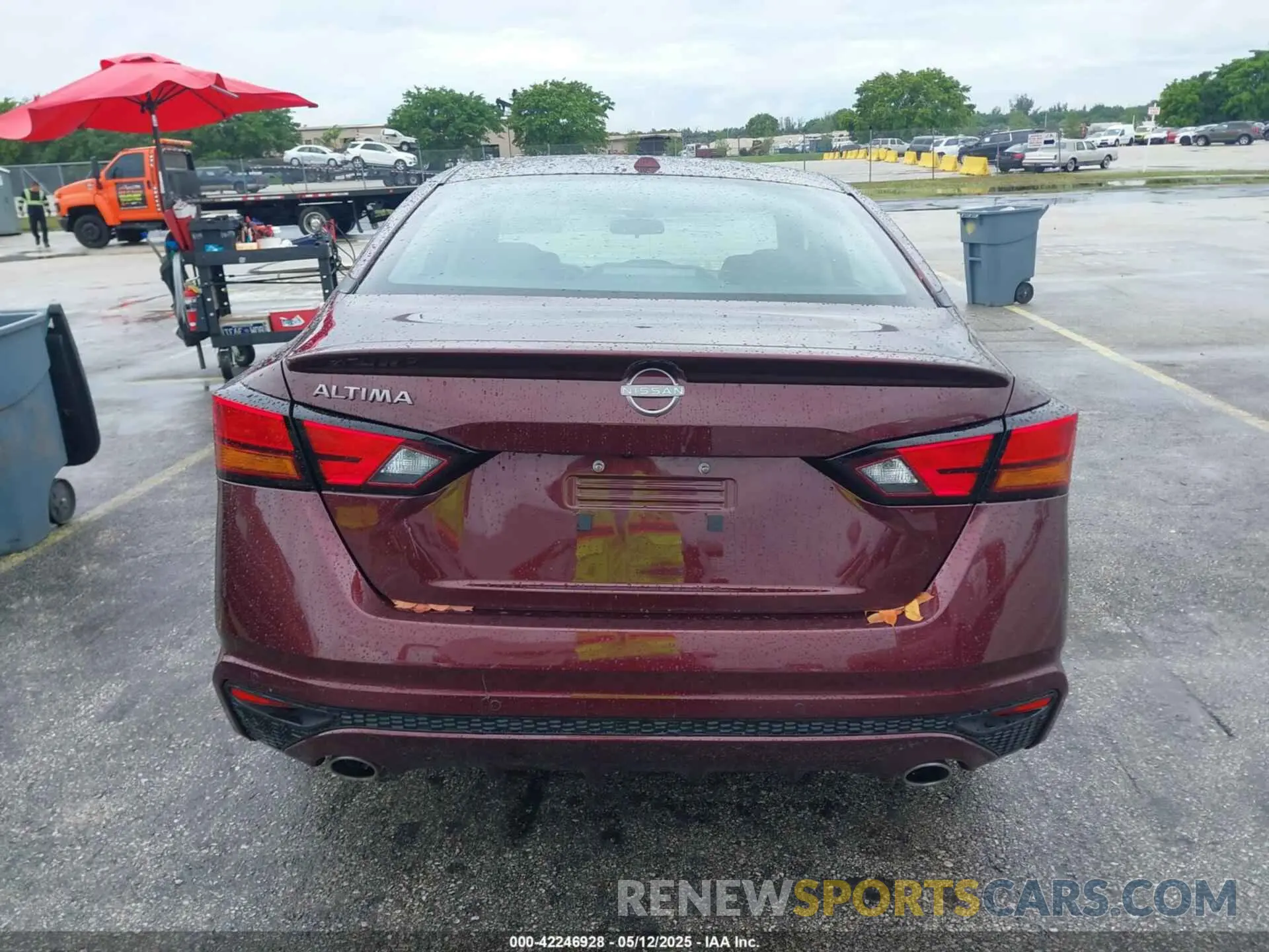 16 Photograph of a damaged car 1N4BL4DVXSN364130 NISSAN ALTIMA 2025
