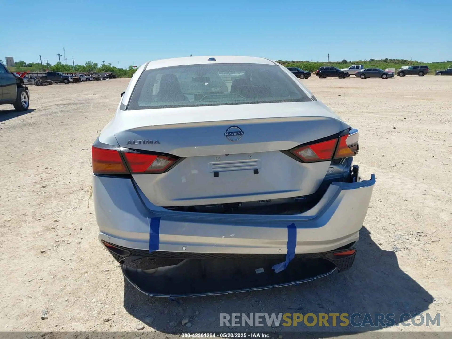 16 Photograph of a damaged car 1N4BL4DVXSN366170 NISSAN ALTIMA 2025