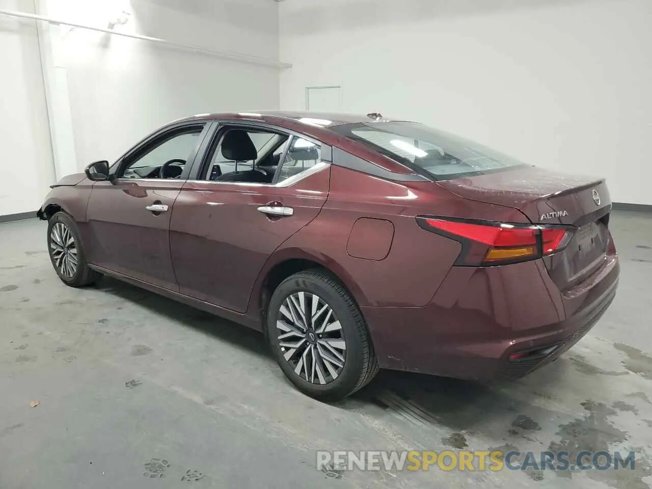 2 Photograph of a damaged car 1N4BL4DW1SN317805 NISSAN ALTIMA 2025