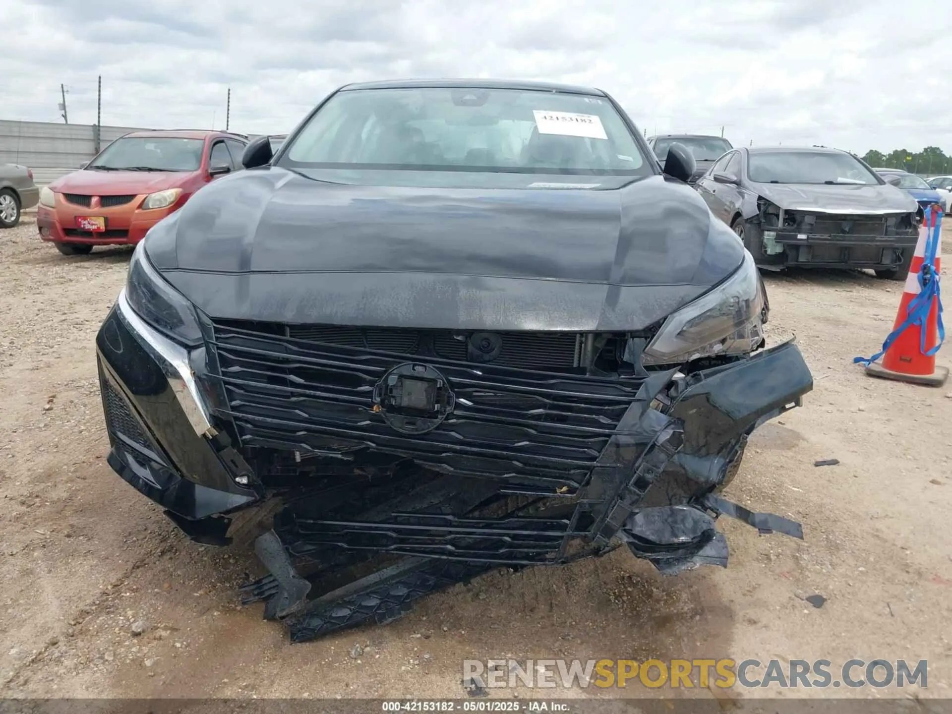 12 Photograph of a damaged car 1N4BL4DW1SN348584 NISSAN ALTIMA 2025