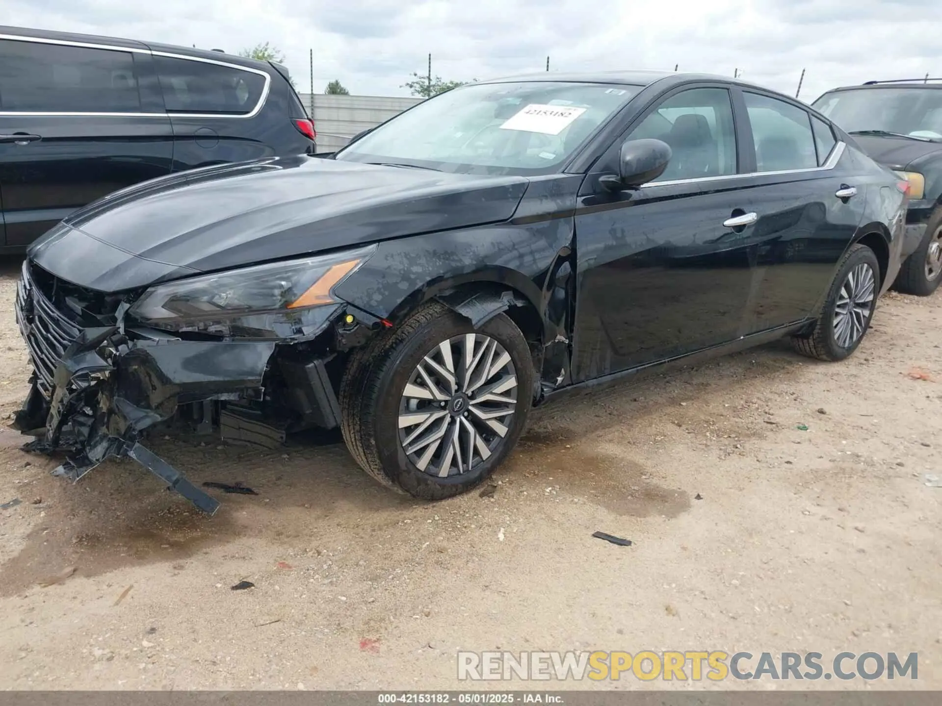 2 Photograph of a damaged car 1N4BL4DW1SN348584 NISSAN ALTIMA 2025