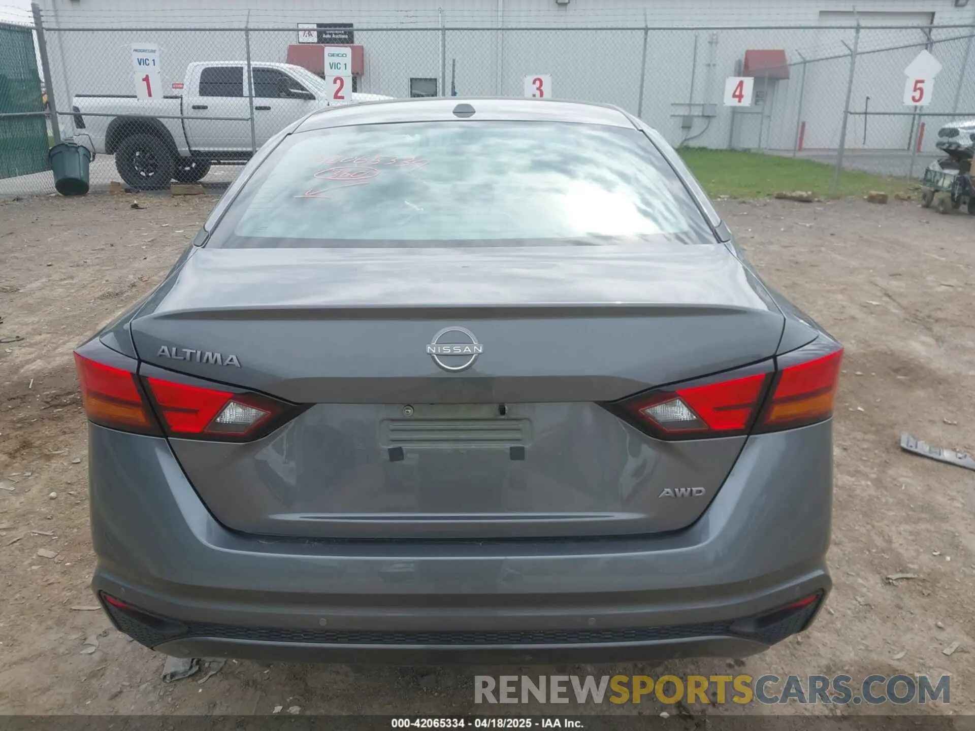 17 Photograph of a damaged car 1N4BL4DW3SN325095 NISSAN ALTIMA 2025