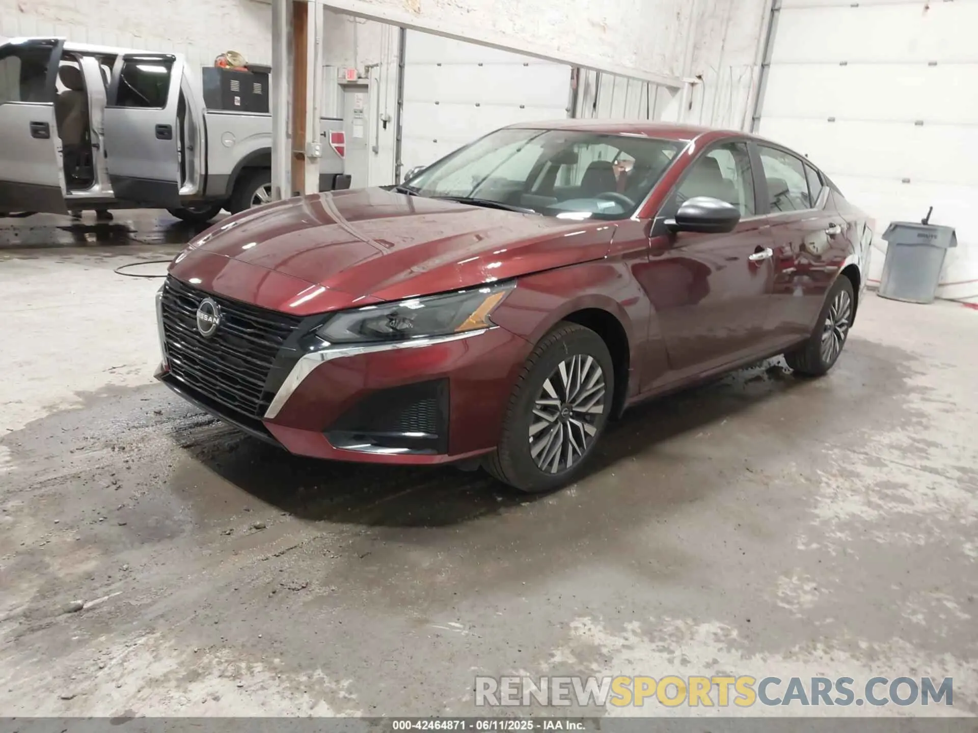 2 Photograph of a damaged car 1N4BL4DW3SN383031 NISSAN ALTIMA 2025