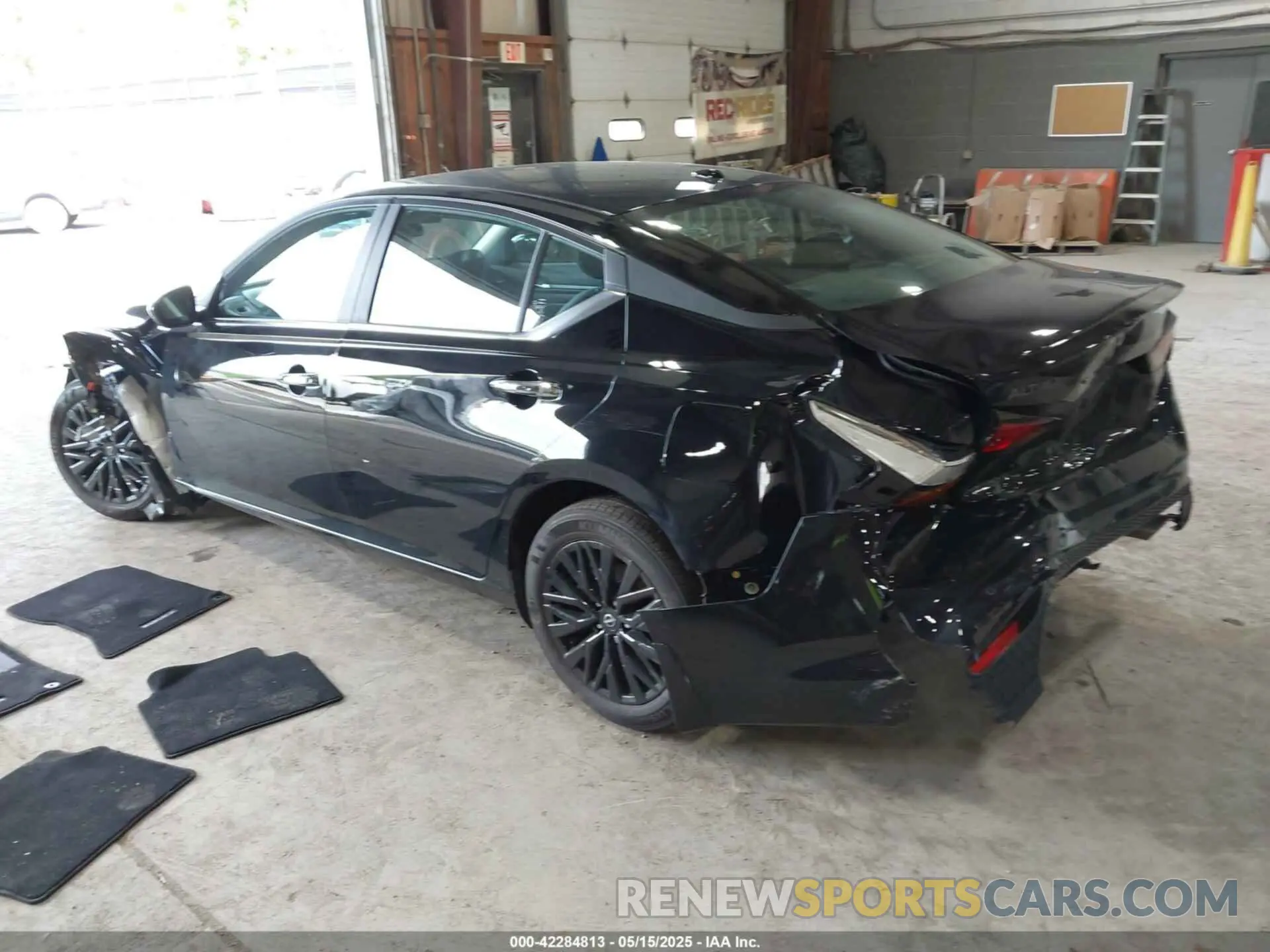 3 Photograph of a damaged car 1N4BL4DW4SN332783 NISSAN ALTIMA 2025
