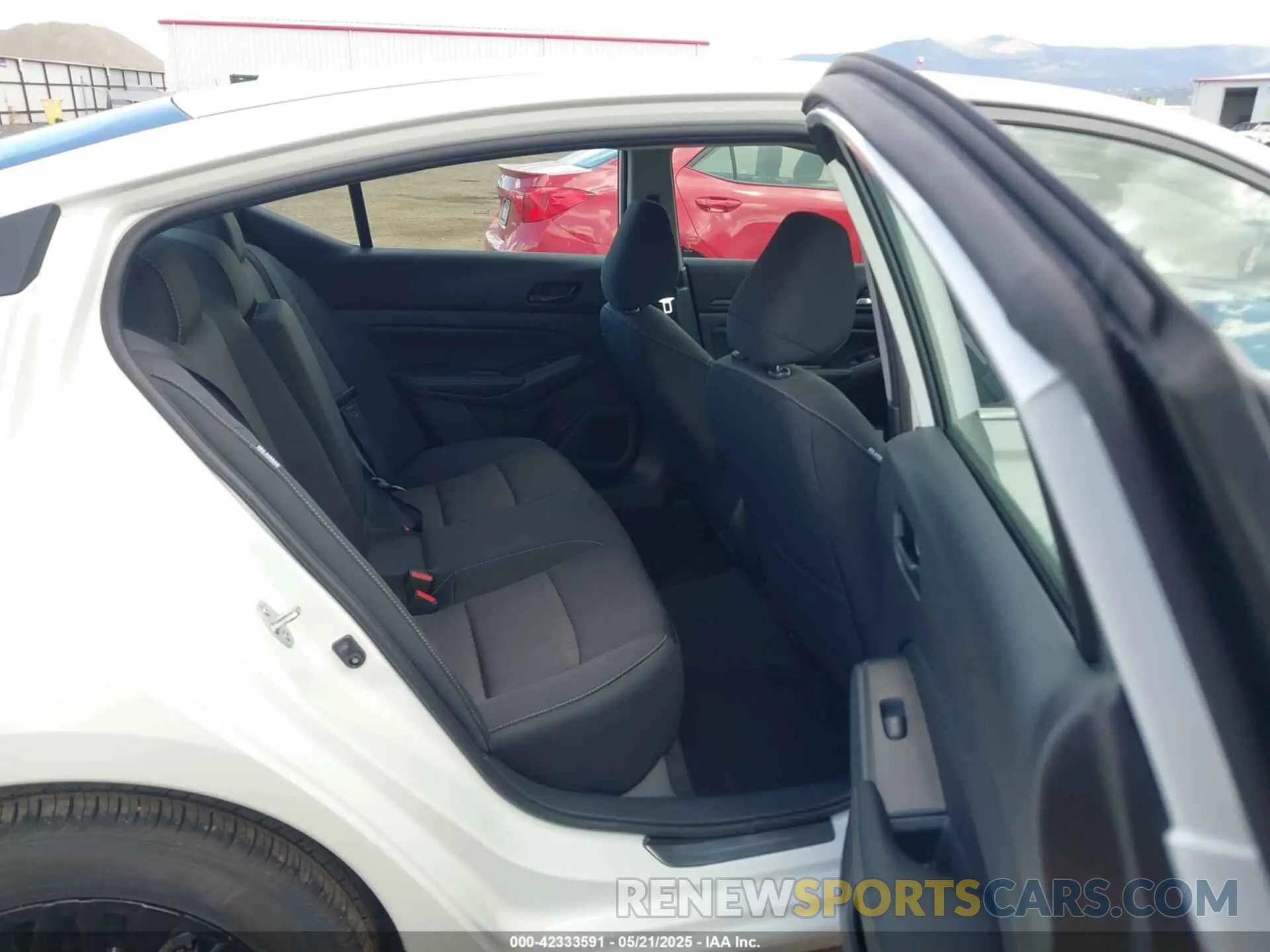 8 Photograph of a damaged car 1N4BL4DW4SN362026 NISSAN ALTIMA 2025