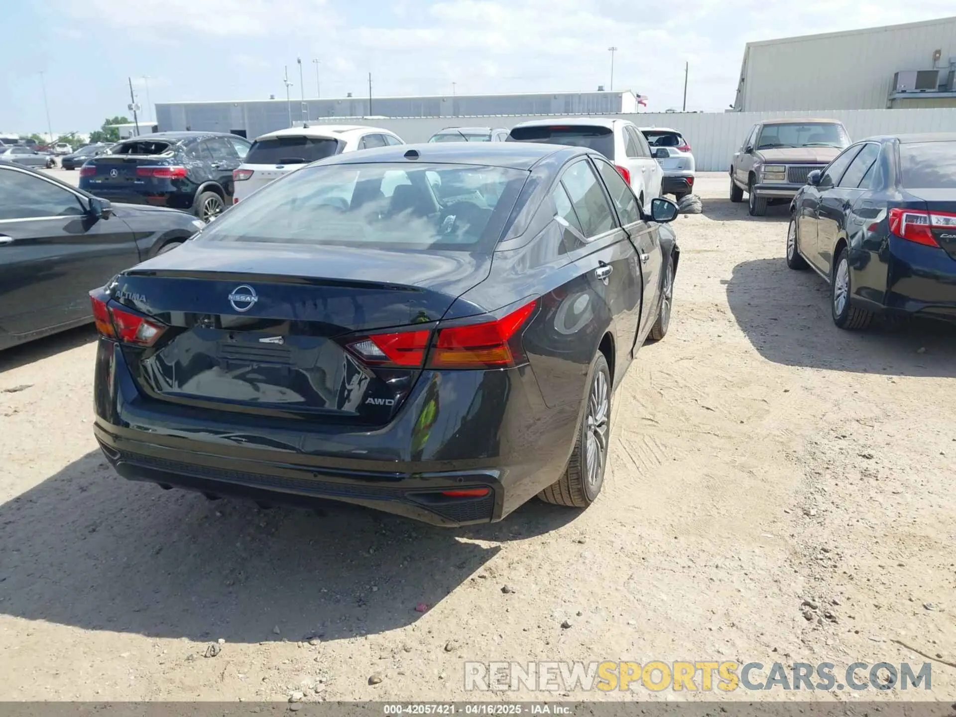 4 Photograph of a damaged car 1N4BL4DW6SN328685 NISSAN ALTIMA 2025
