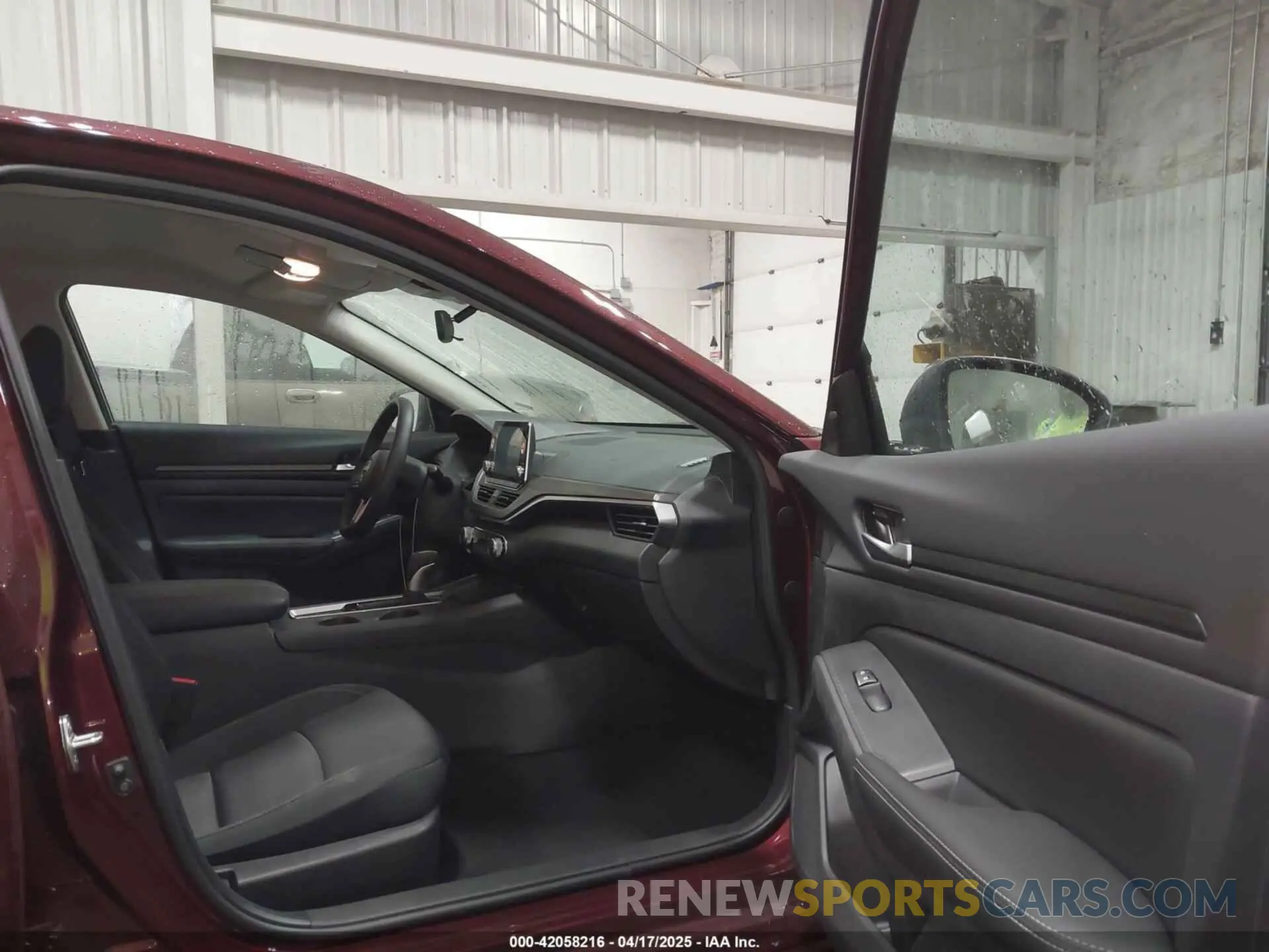 5 Photograph of a damaged car 1N4BL4DW8SN363079 NISSAN ALTIMA 2025
