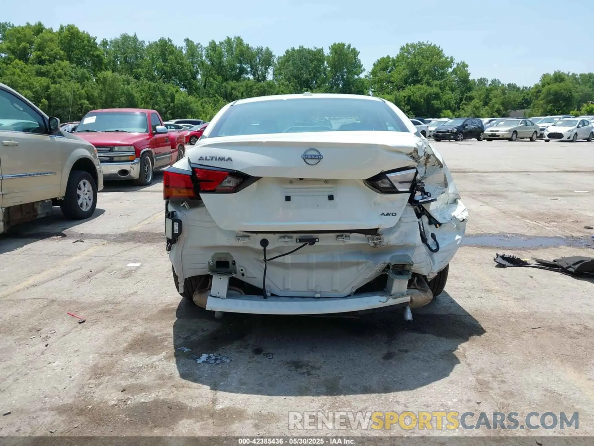 16 Photograph of a damaged car 1N4BL4DW9SN362569 NISSAN ALTIMA 2025