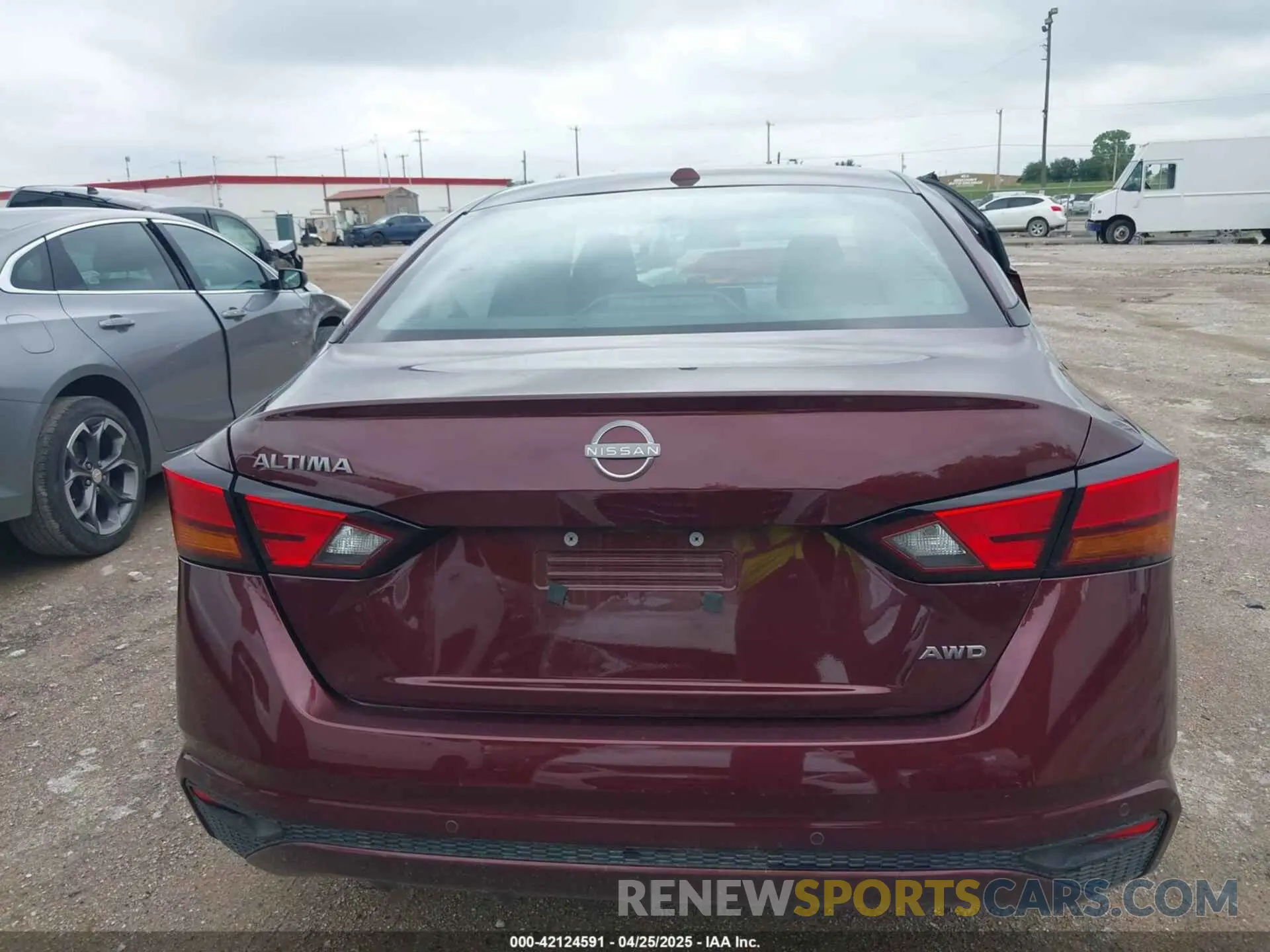 16 Photograph of a damaged car 1N4BL4DWXSN318337 NISSAN ALTIMA 2025