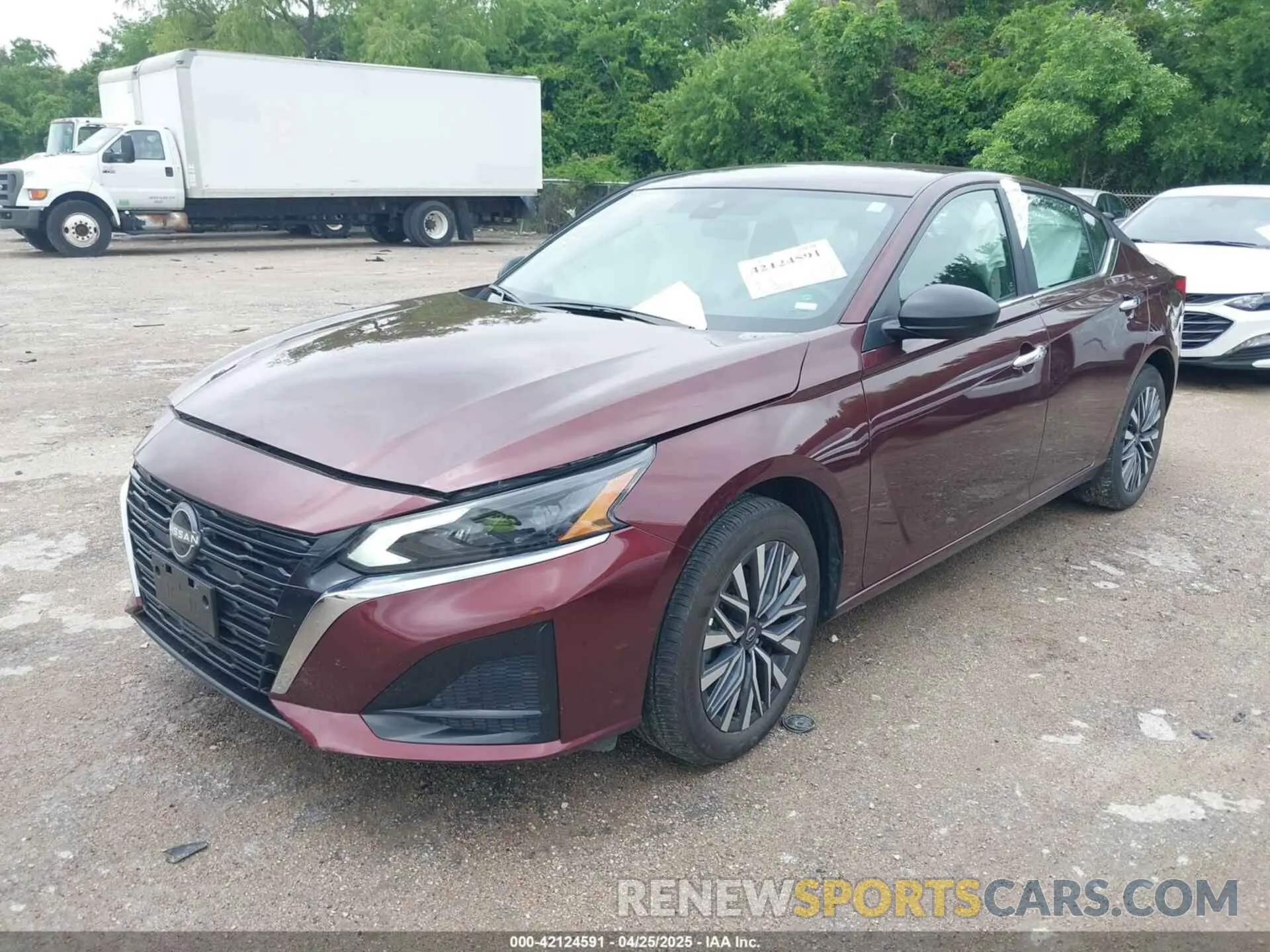 2 Photograph of a damaged car 1N4BL4DWXSN318337 NISSAN ALTIMA 2025