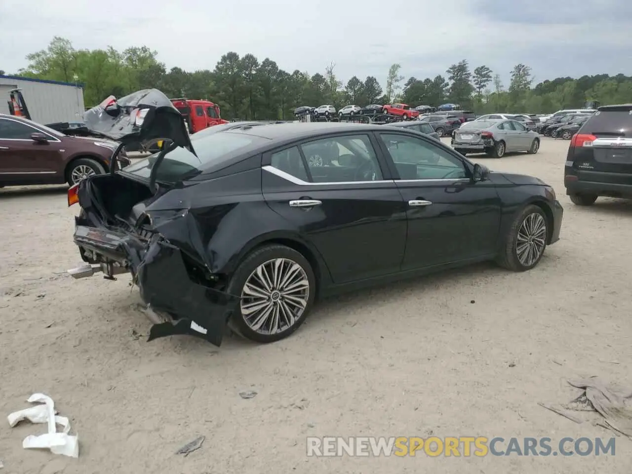 3 Photograph of a damaged car 1N4BL4EV7SN313263 NISSAN ALTIMA 2025