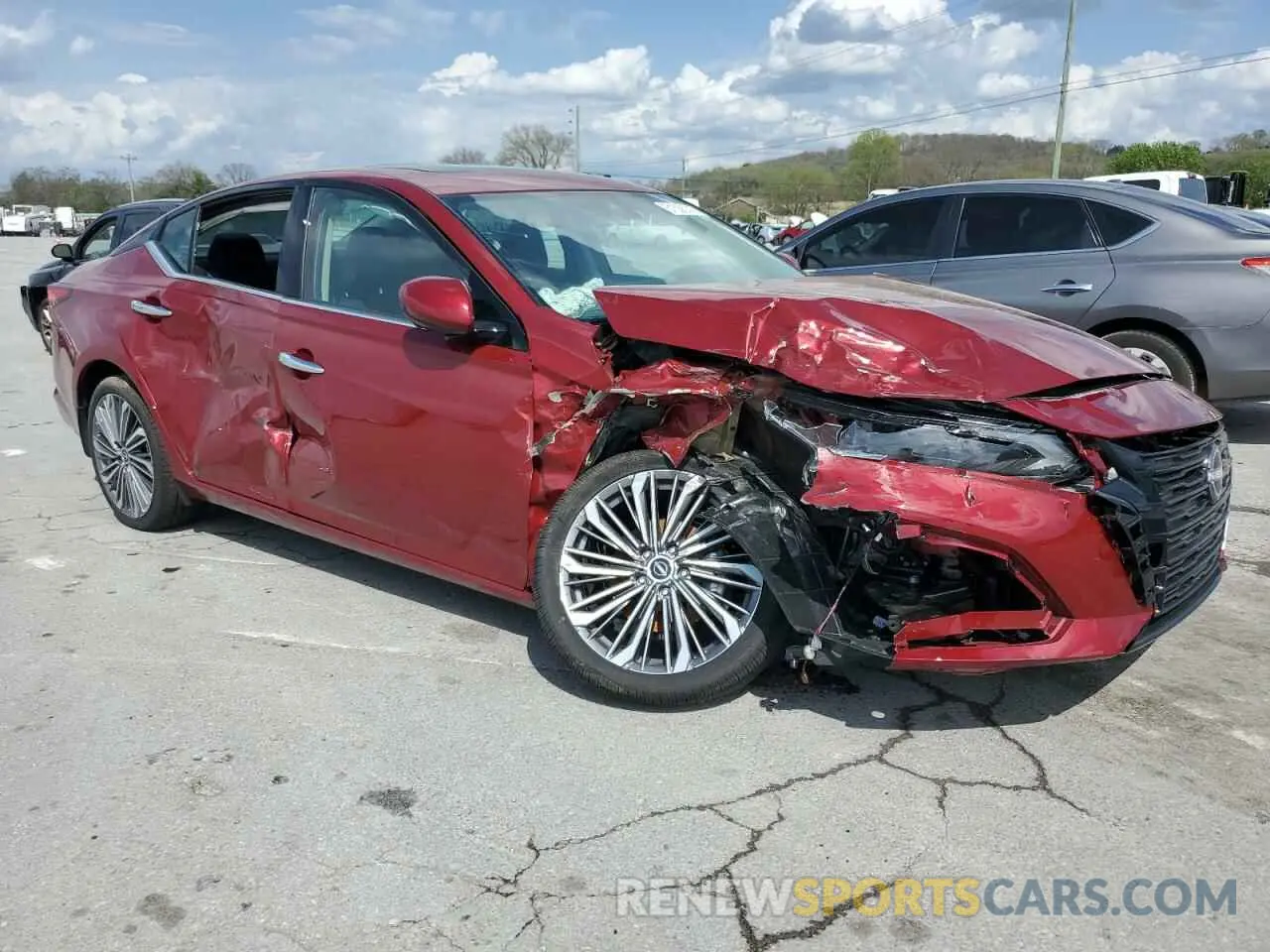 4 Photograph of a damaged car 1N4BL4EW1SN313431 NISSAN ALTIMA 2025