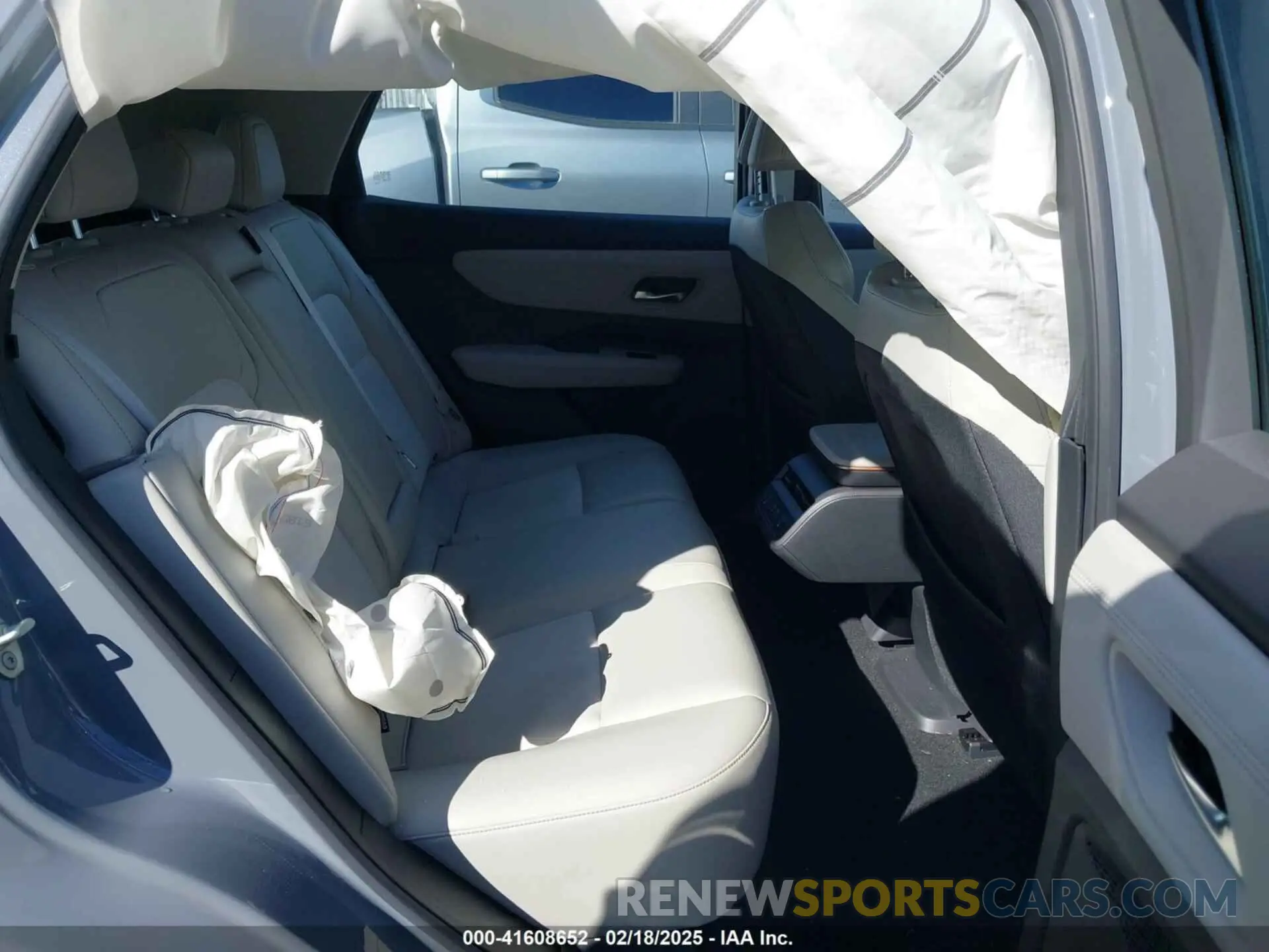 8 Photograph of a damaged car JN1DF0BB4PM703637 NISSAN ARIYA 2023
