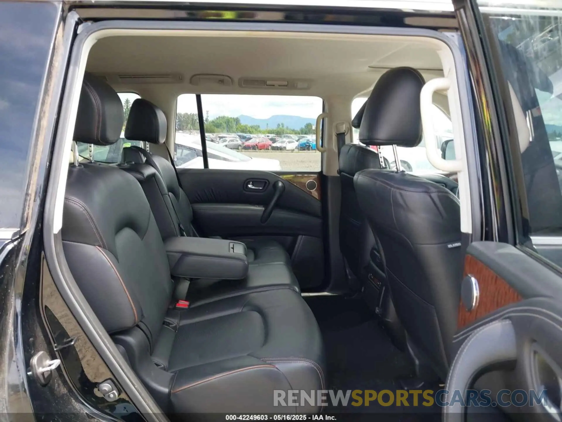 8 Photograph of a damaged car JN8AY2NC3KX510384 NISSAN ARMADA 2019