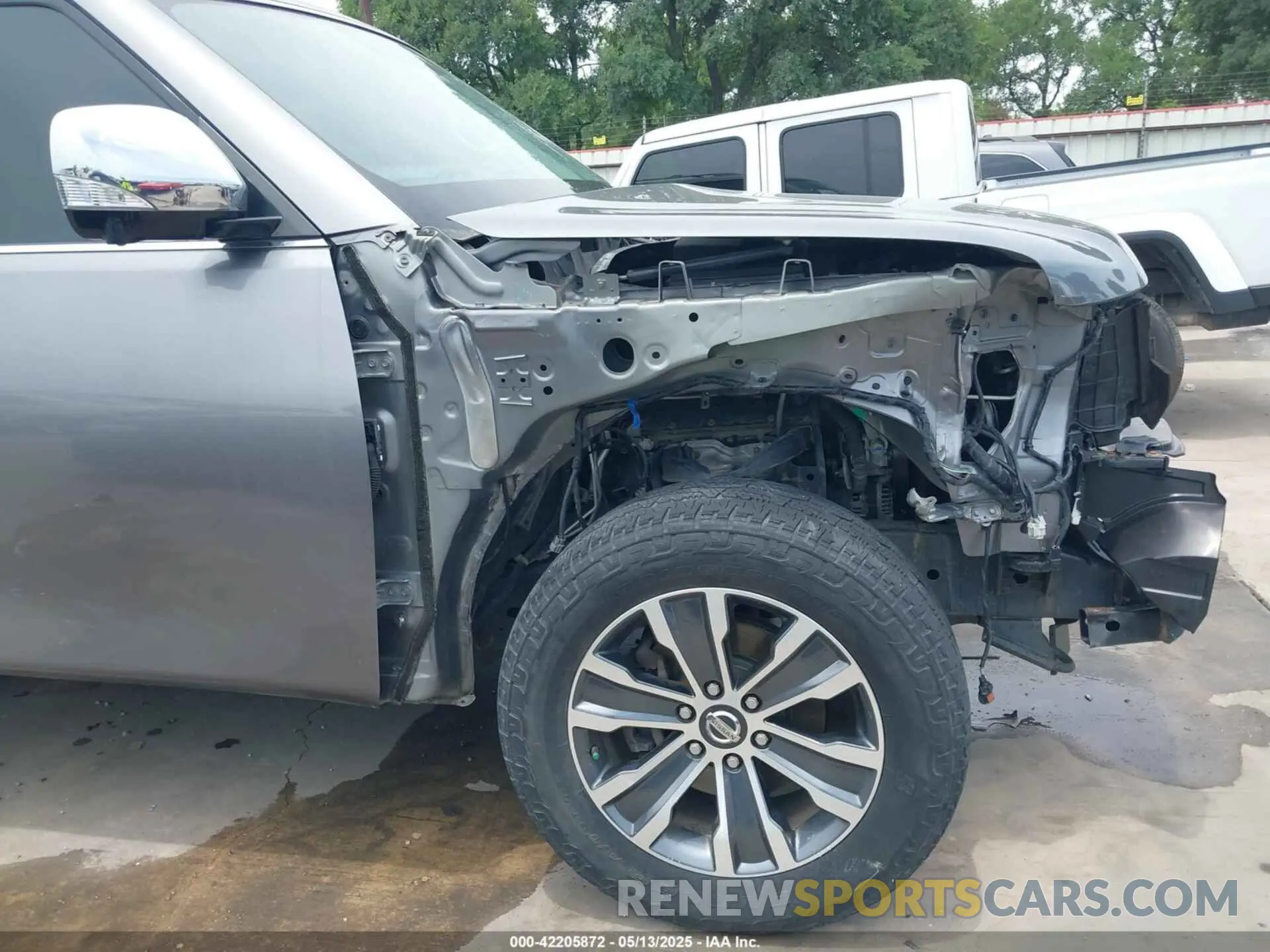 18 Photograph of a damaged car JN8AY2NC5KX510953 NISSAN ARMADA 2019
