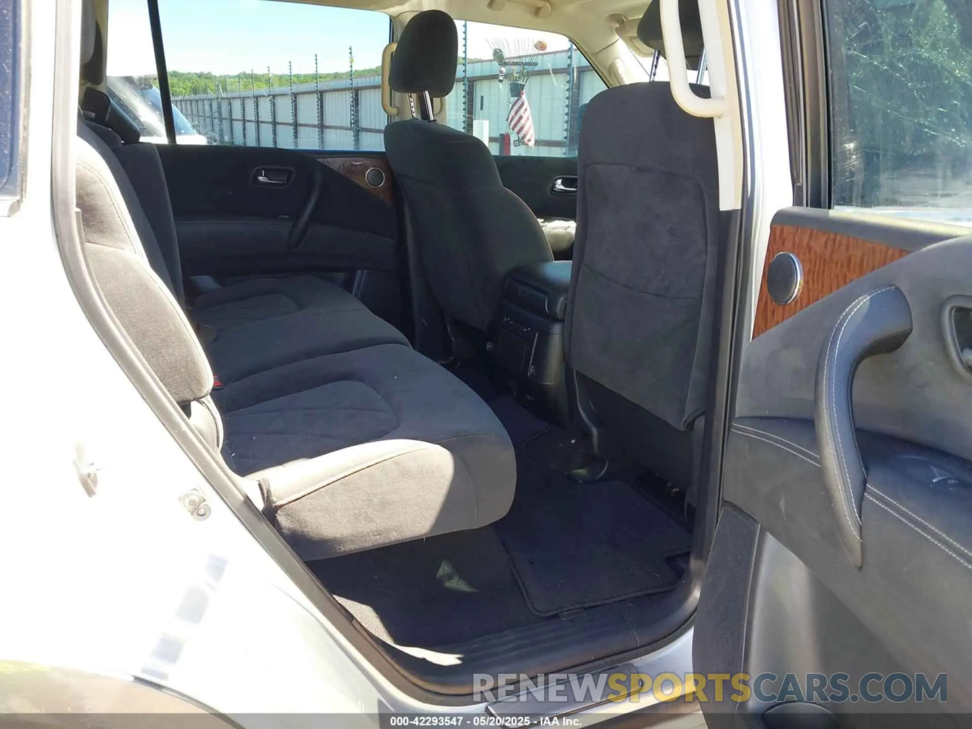 8 Photograph of a damaged car JN8AY2ND1KX009177 NISSAN ARMADA 2019