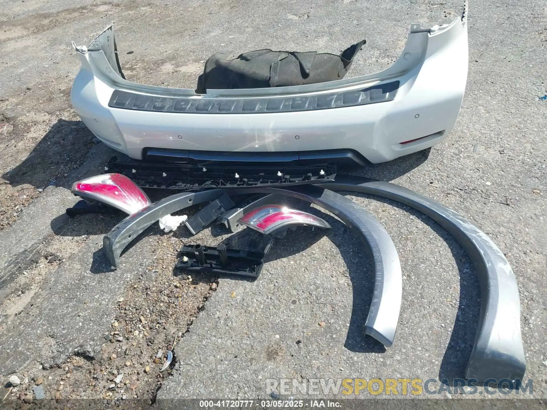 12 Photograph of a damaged car JN8AY2ND3K9087268 NISSAN ARMADA 2019