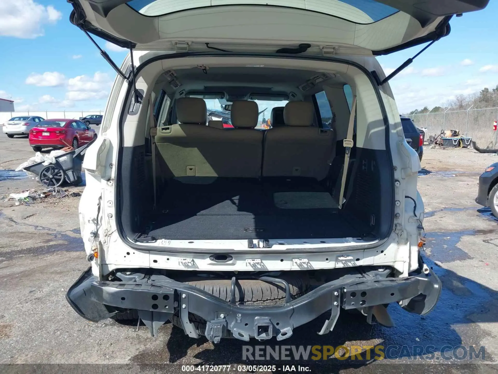 17 Photograph of a damaged car JN8AY2ND3K9087268 NISSAN ARMADA 2019