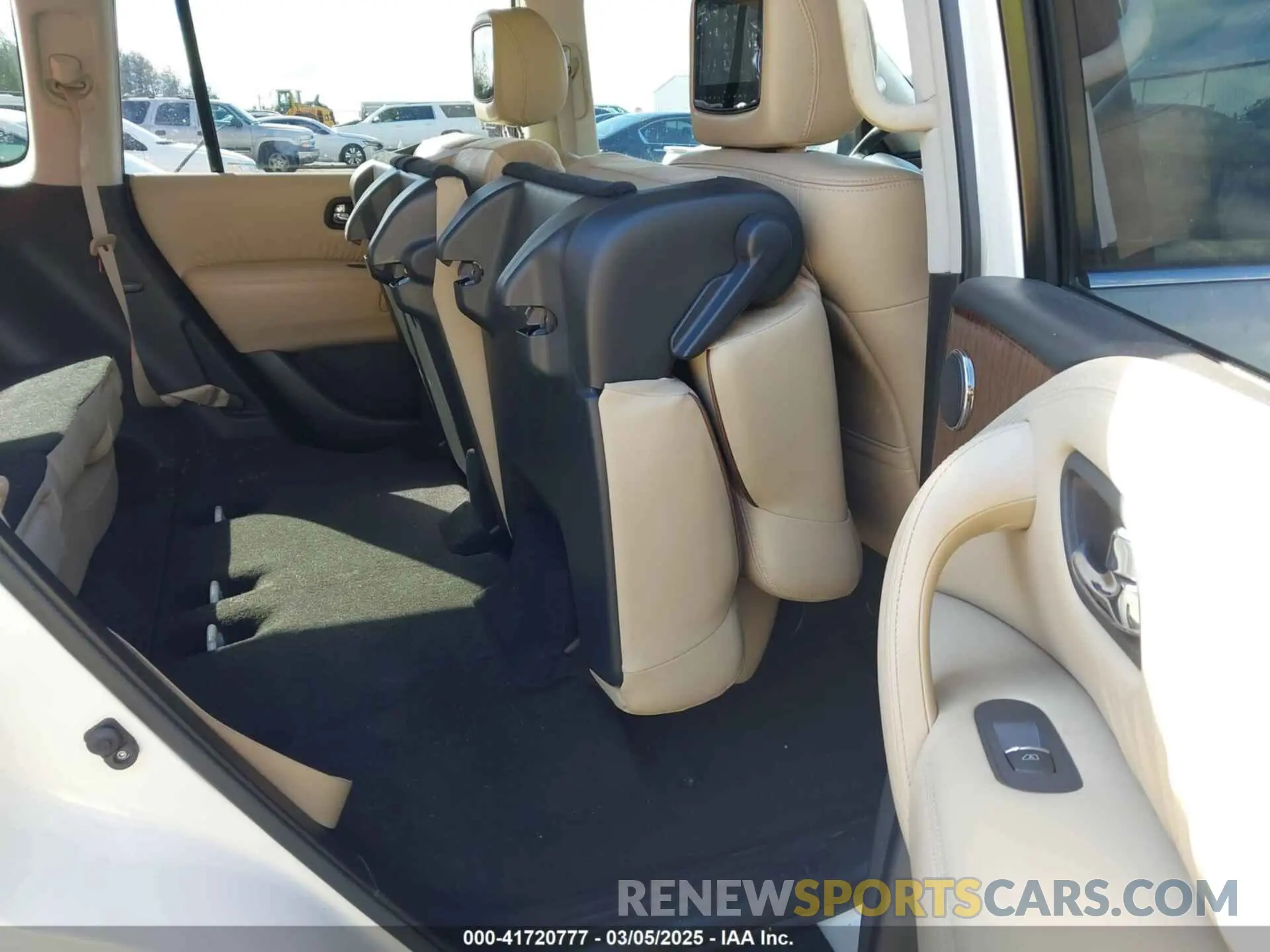 8 Photograph of a damaged car JN8AY2ND3K9087268 NISSAN ARMADA 2019