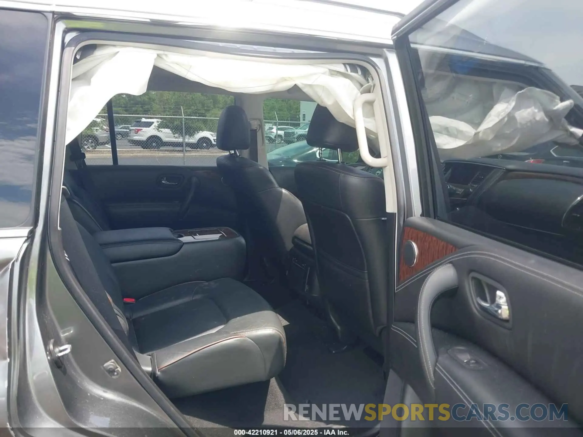8 Photograph of a damaged car JN8AY2ND6K9089998 NISSAN ARMADA 2019