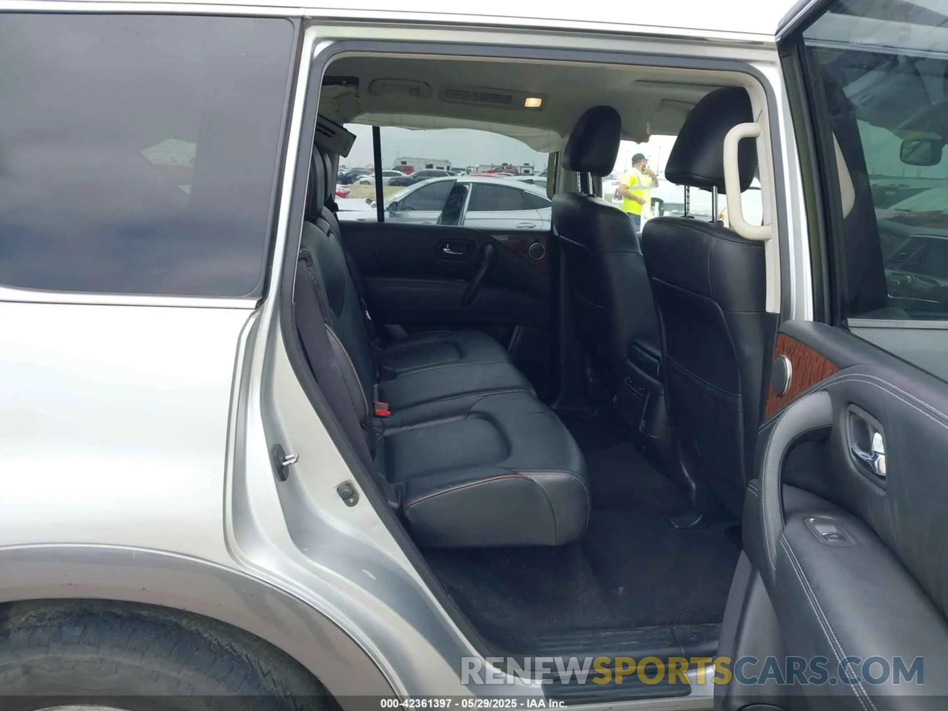 8 Photograph of a damaged car JN8AY2ND6K9091539 NISSAN ARMADA 2019