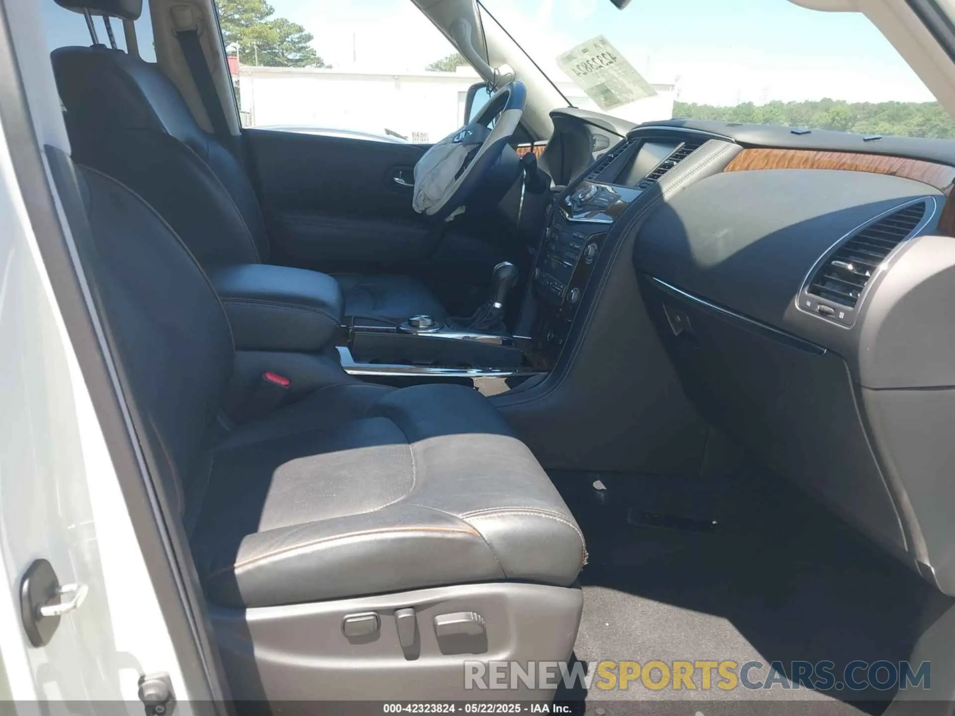 5 Photograph of a damaged car JN8AY2NC5L9615157 NISSAN ARMADA 2020