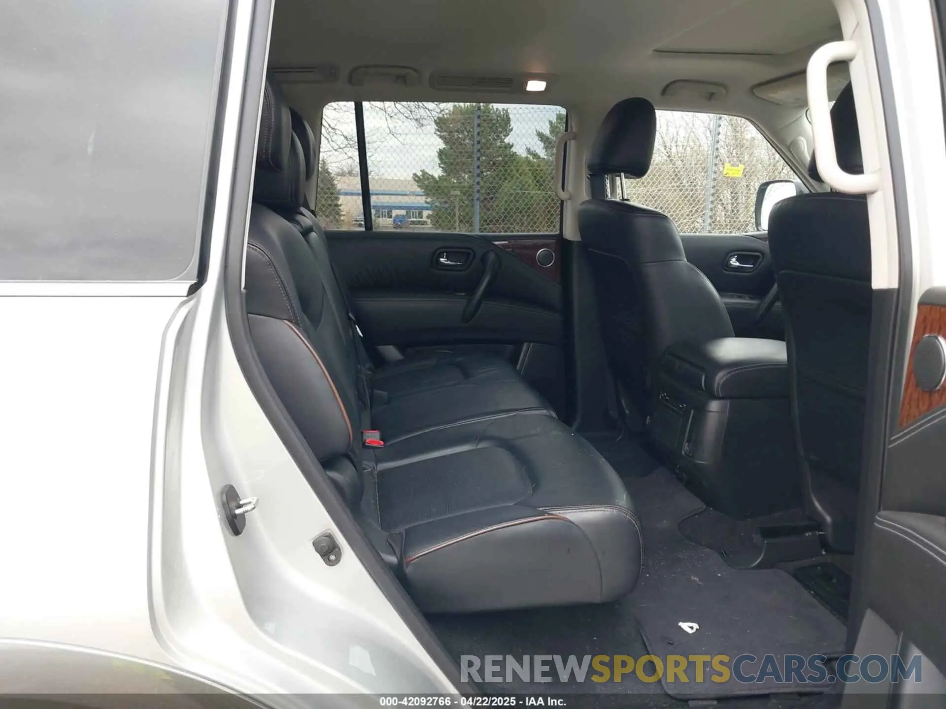 8 Photograph of a damaged car JN8AY2NC9L9616120 NISSAN ARMADA 2020